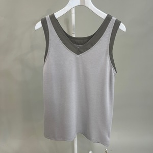 レイヤード風前後2wayタンクトップ　4500円