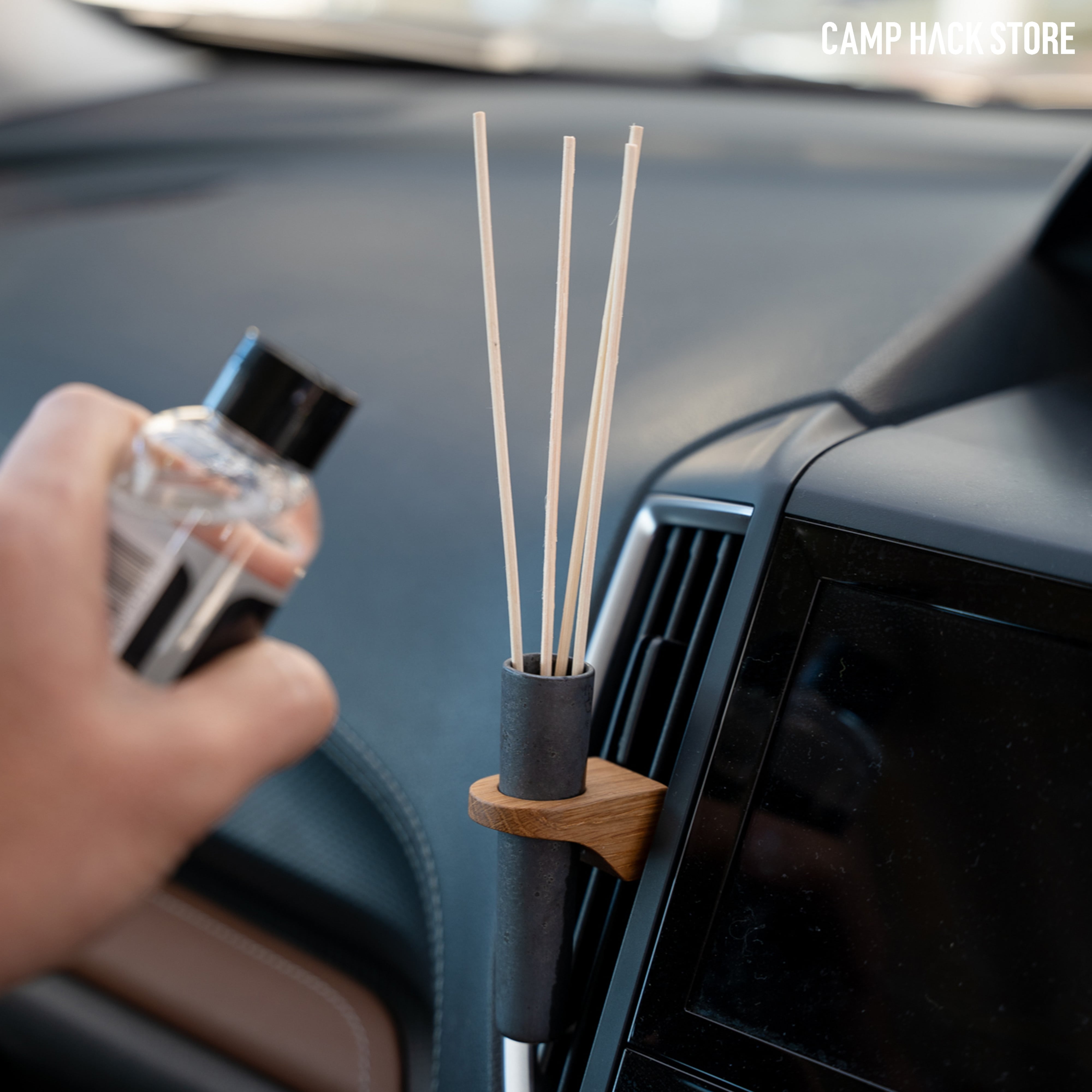 車に彩りを「カーフラワーベース」 | CAMP HACK STORE