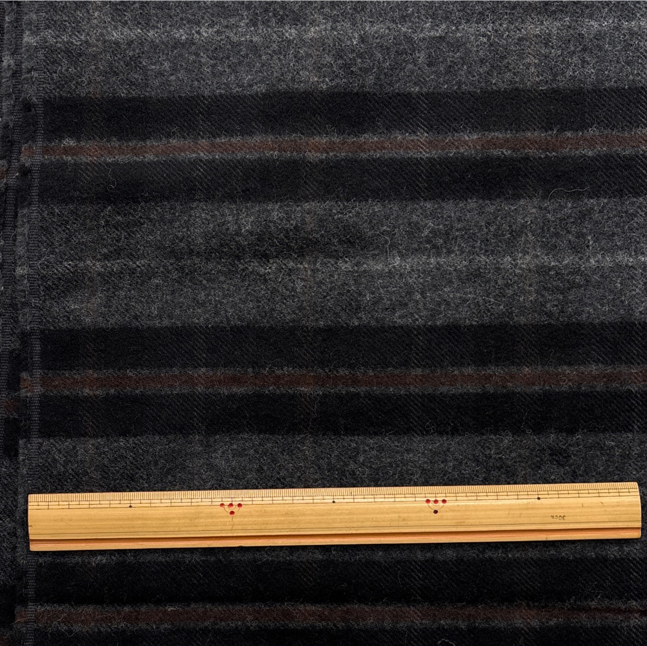 ★TB882◆2.7m◆ラスト1点◆インポート◆ウール100%弱毛羽立ち綾織り生地◆チェック風