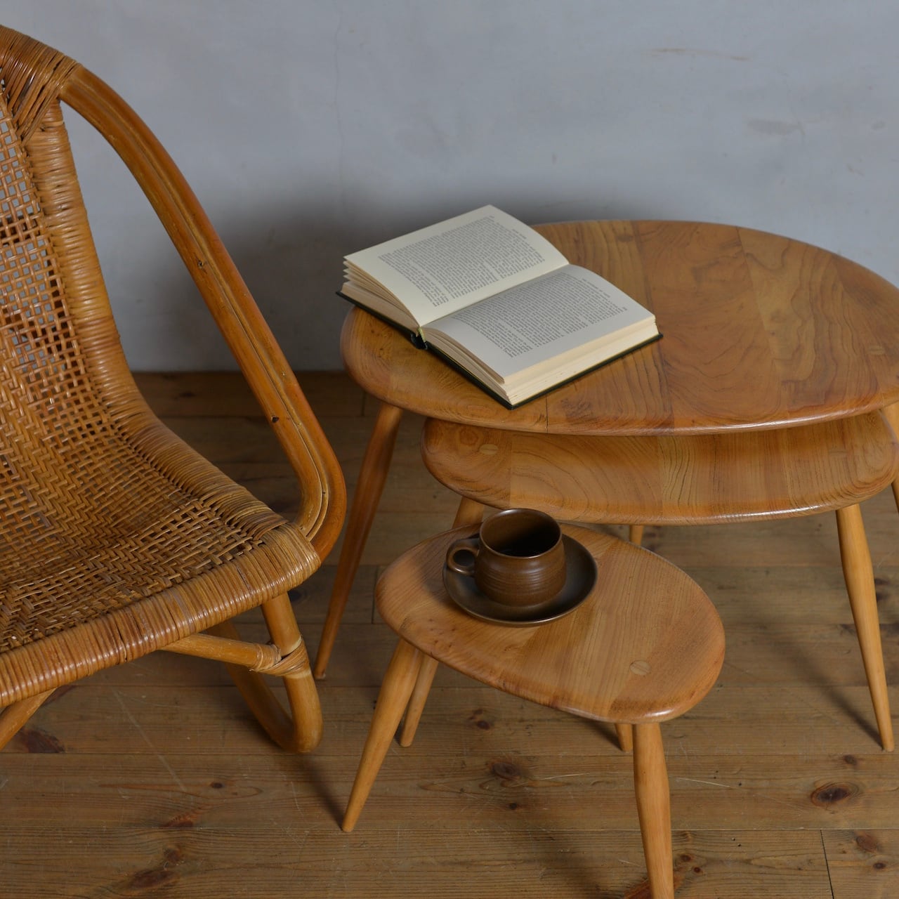 Ercol Nest of Table / アーコール ネスト オブ テーブル　 〈コーヒーテーブル・センターテーブル・サイドテーブル〉1806-0126 | SHABBY'S MARKETPLACE　アンティーク・ヴィンテージ  家具や雑貨のお店 powered by BASE