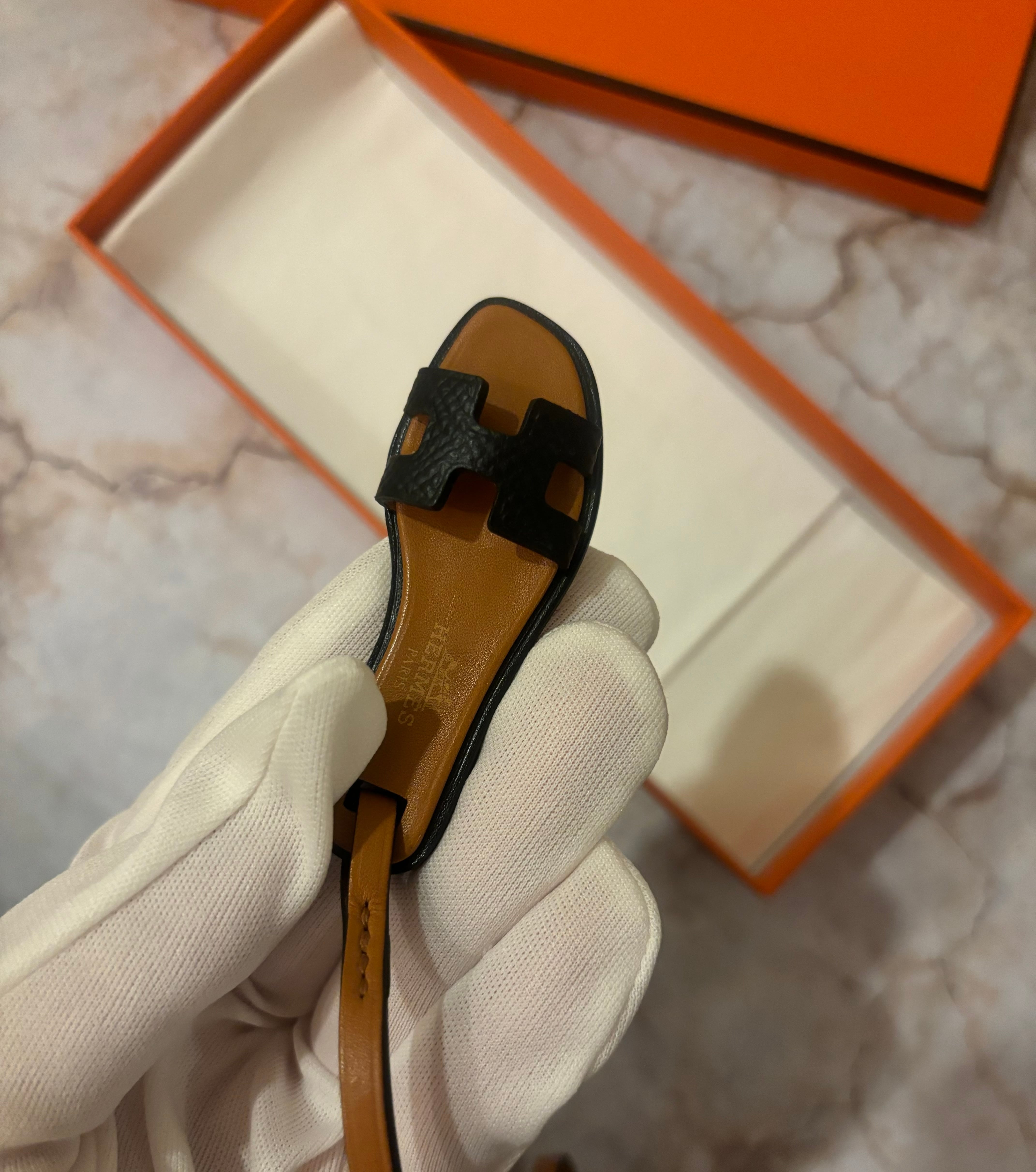 Hermes オラン ナノ チャーム エルメス ブラック×ゴールド | Pay ID Hermes オラン ナノ チャーム エルメス ブラック×ゴールド | Pay ID