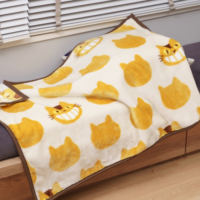 となりのトトロ　ひざ掛け / ブランケット　ネコバスシルエット（1397）