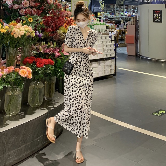 Vネックフローラルドレス サマー薄手スタンダードスリムロングスカート レトロ 夏物 花柄 試着室25772298492