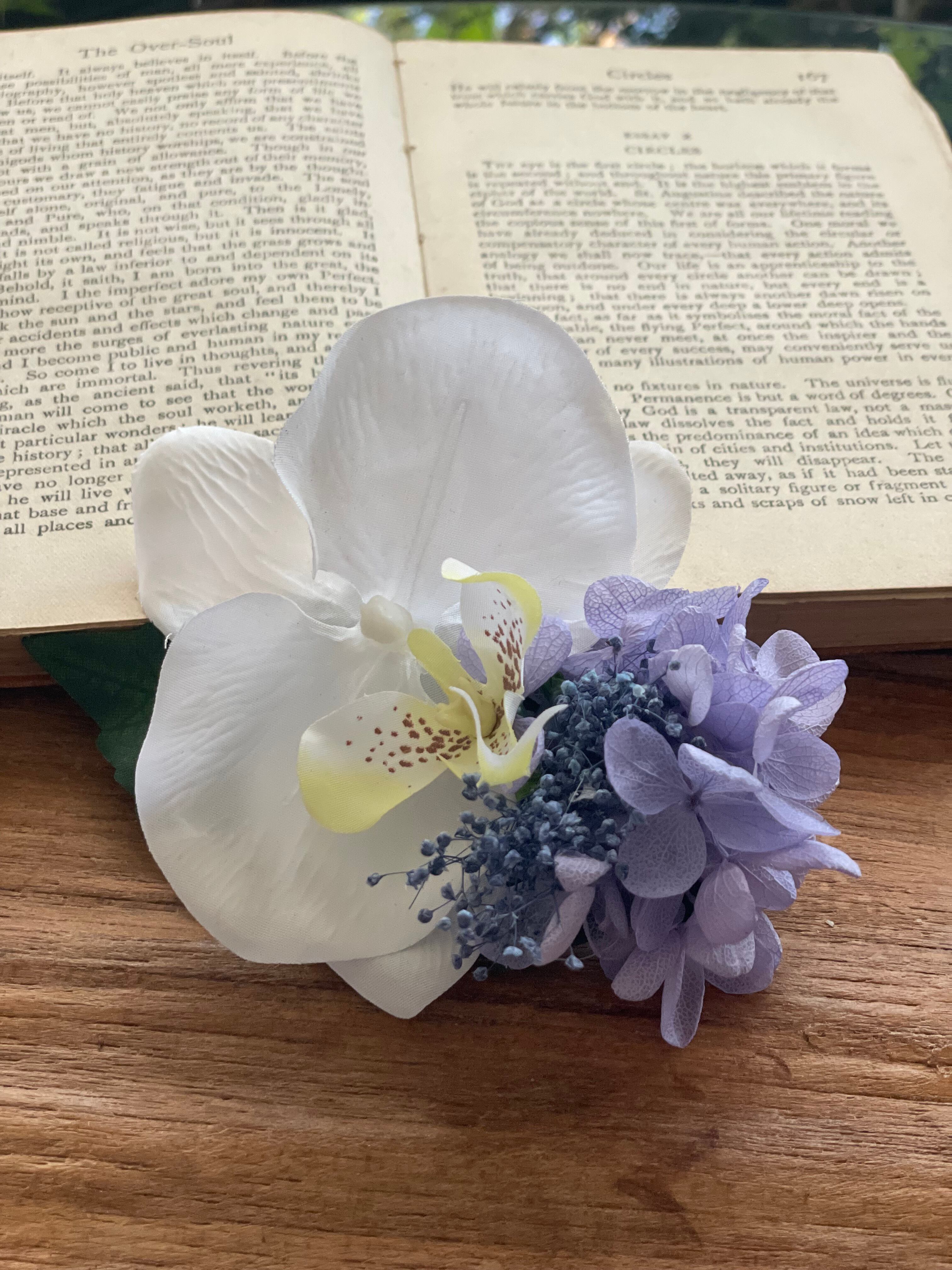 コサージュ A  卒業式・入学式・プリザーブドフラワー プリザーブドフラワーのコサージュ 卒業 入学 | iichi 日々の暮らしを