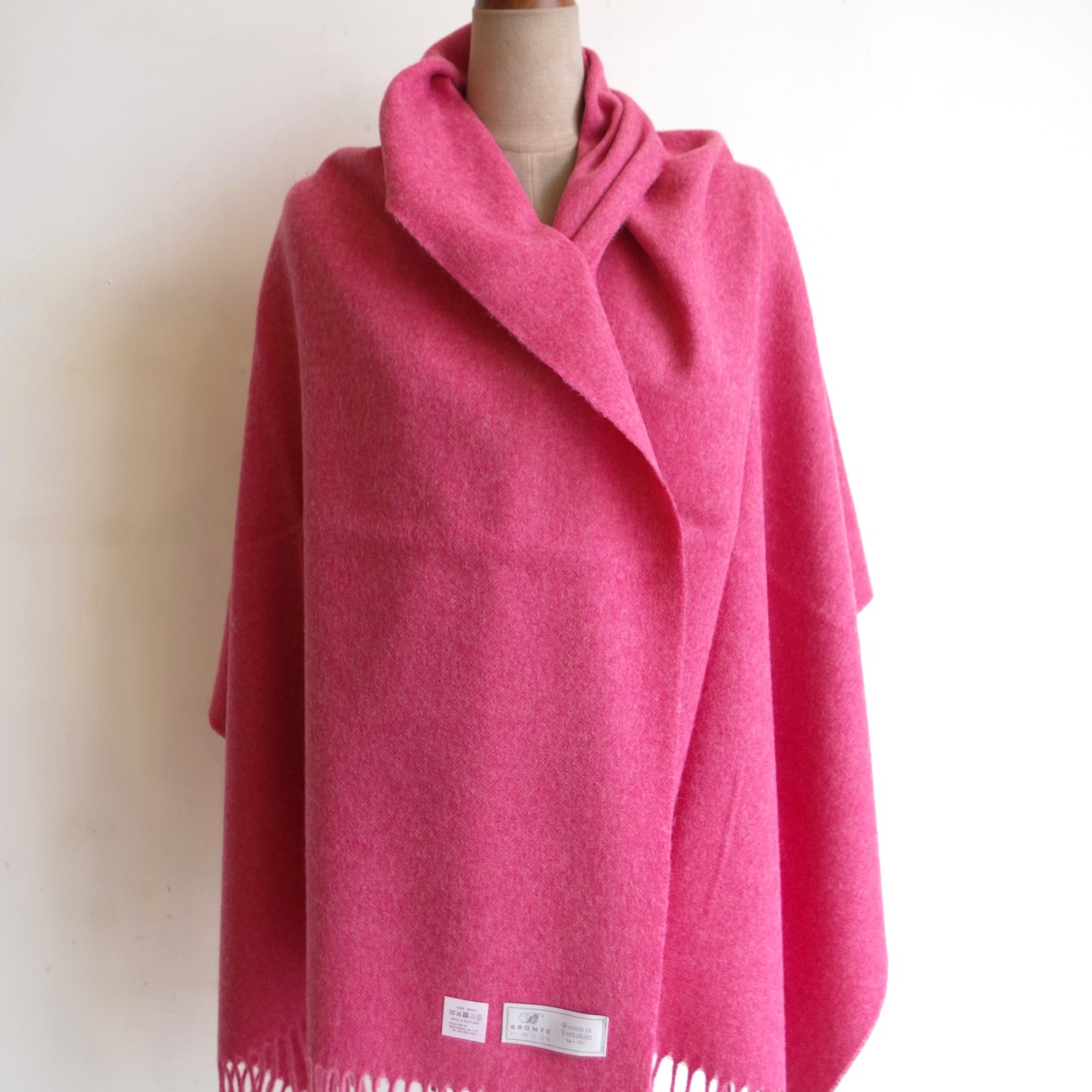 Bronte by Moon　Merino Wool Plain Shawl