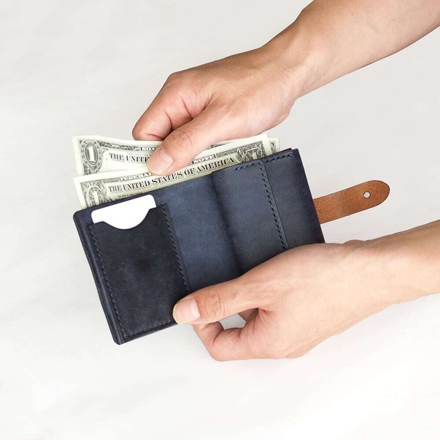 使いやすい 二つ折り財布 【 イエロー 】 コンパクト メンズ レディース ブランド 革 鍵 収納