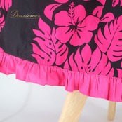 フラダンス 衣装 ワンピース ドレス ブラック系 ハイビスカス柄 モンステラ柄 ハワイアンプリント アロハ レッスン 練習 ピンク系 黒 ピンク フラ ダンス フリル 半袖 パフスリーブ 華やか 鮮やか かわいい 大人っぽい フェス レディース かわいいデザイン