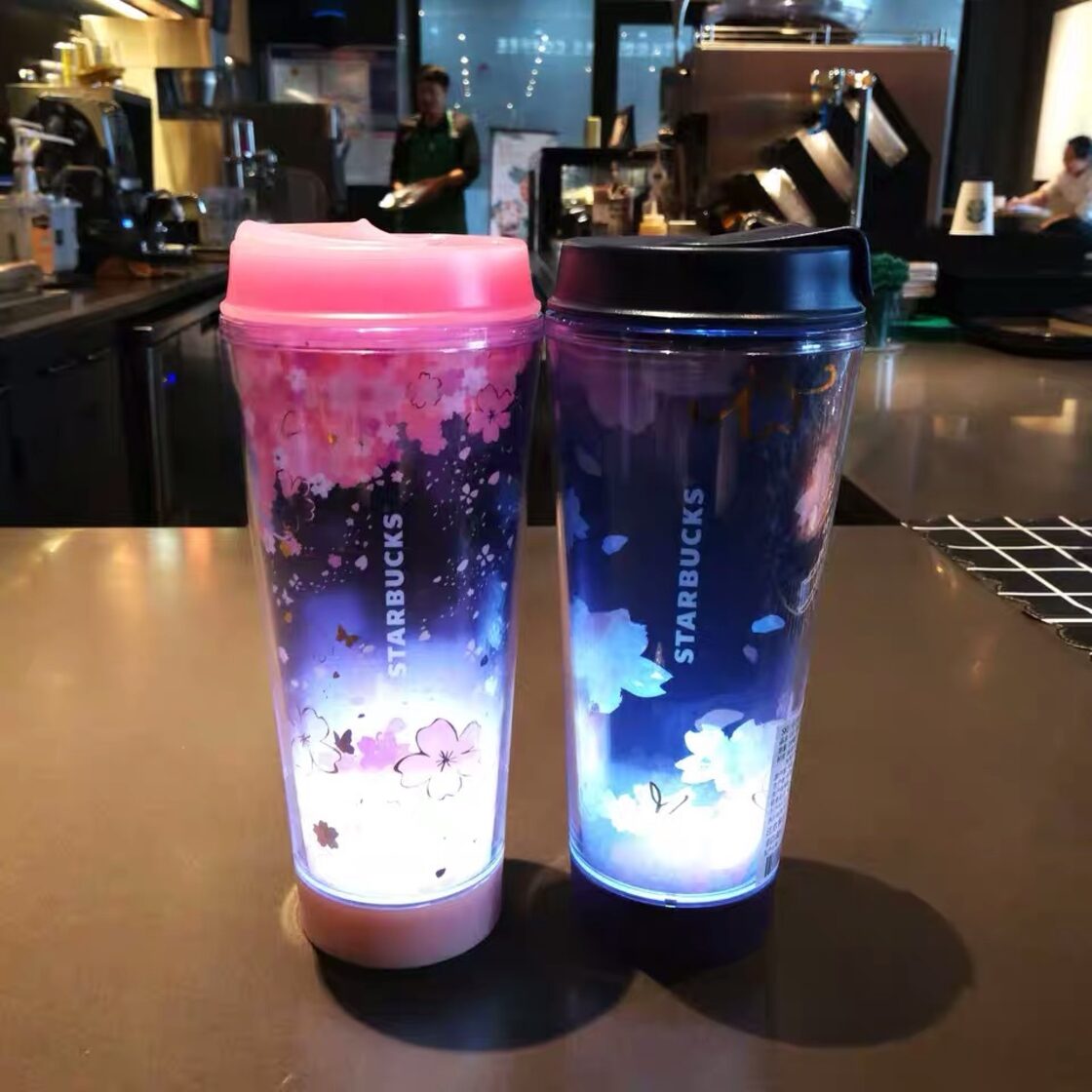 光る！桜 LED マグカップ タンブラー 台湾 スターバックス 韓国 中国 