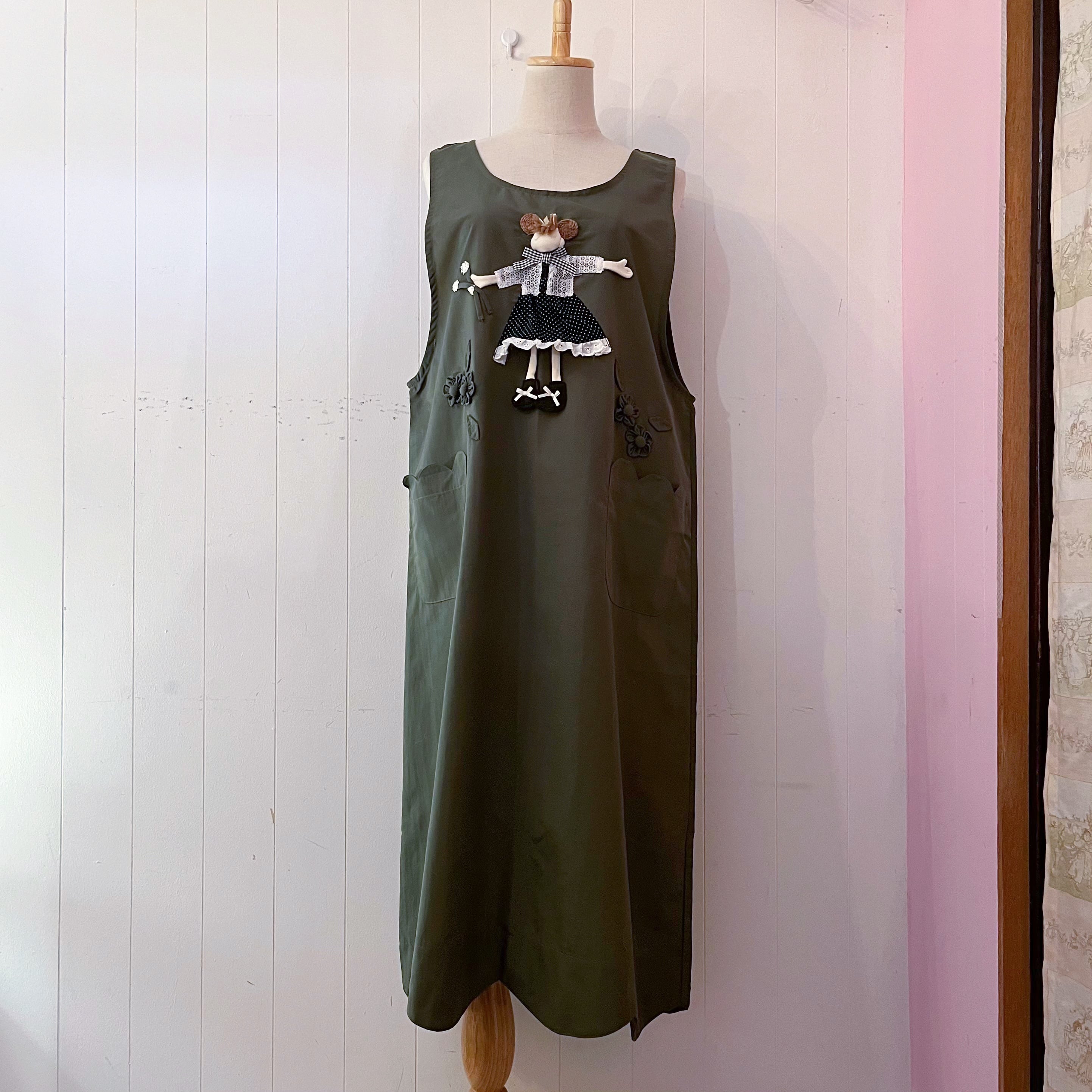 doll applique khaki jumper skirt