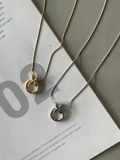 クロスオーバーネックレス