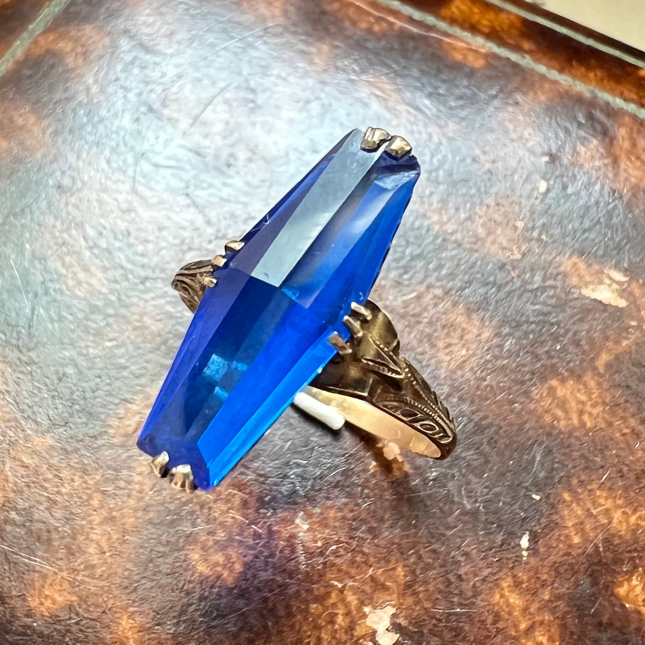 【日本の作品】昭和レトロ  和彫り 和柄 手彫り 王冠透かし デザイン ヴィンテージ リング K18　深みのあるブルート和柄のコラボレーション DR00391