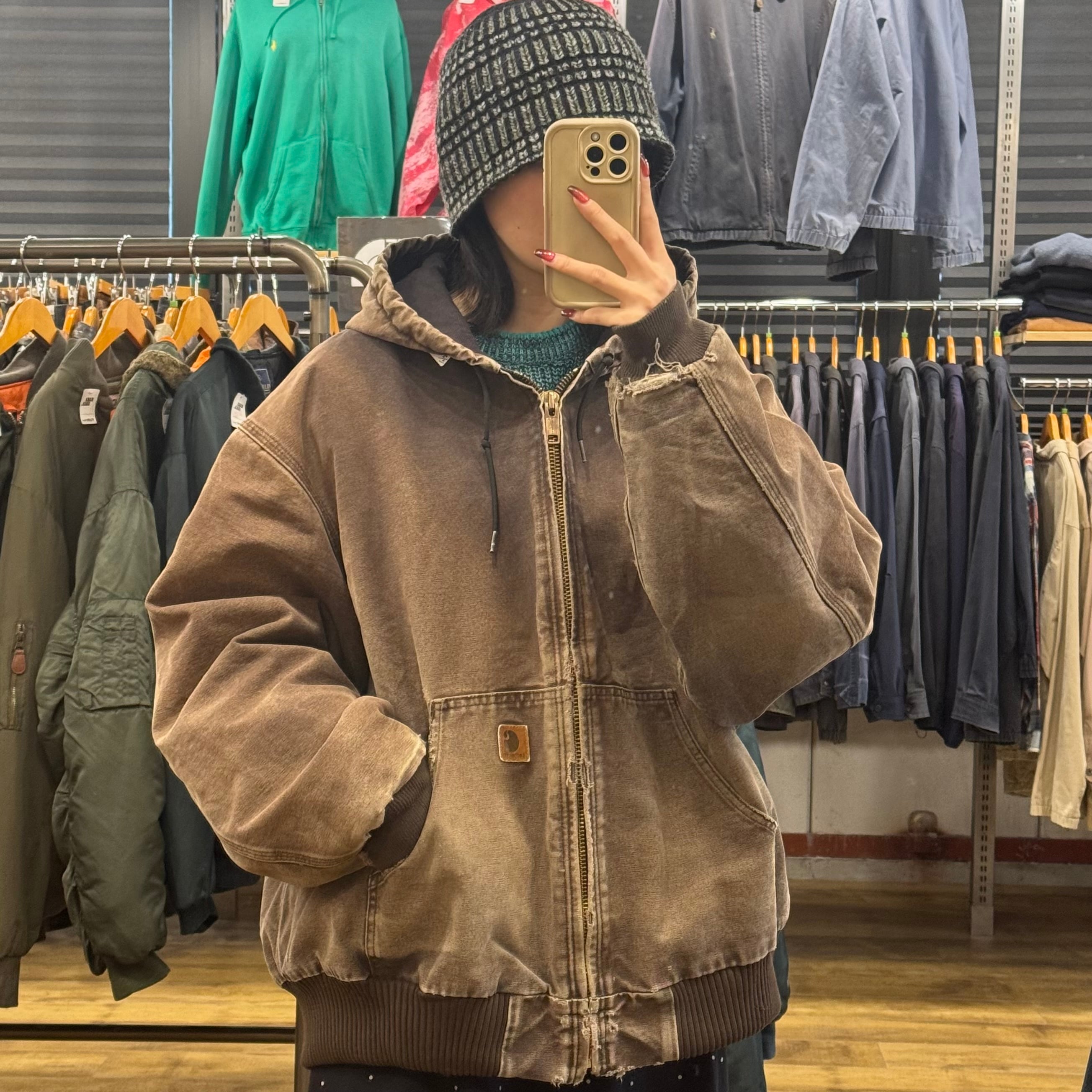 こ*し様 カーハート　雰囲気抜群　ダック　アクティブジャケット　古着　ライトブラ ダックジャケット | 古着屋KAKAVAKA