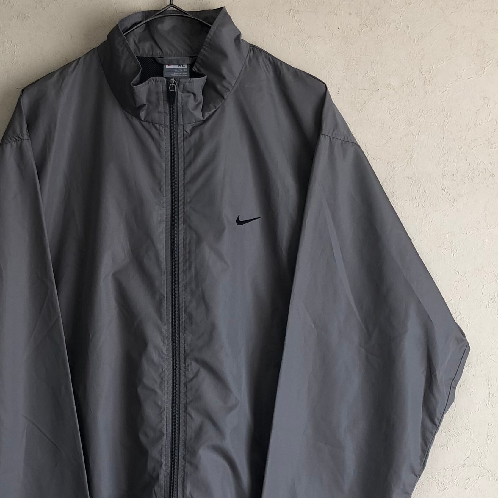 【XLサイズ】NIKE ロゴ刺繍 ウィンドブレイカー シルバーグレー×ブラック
