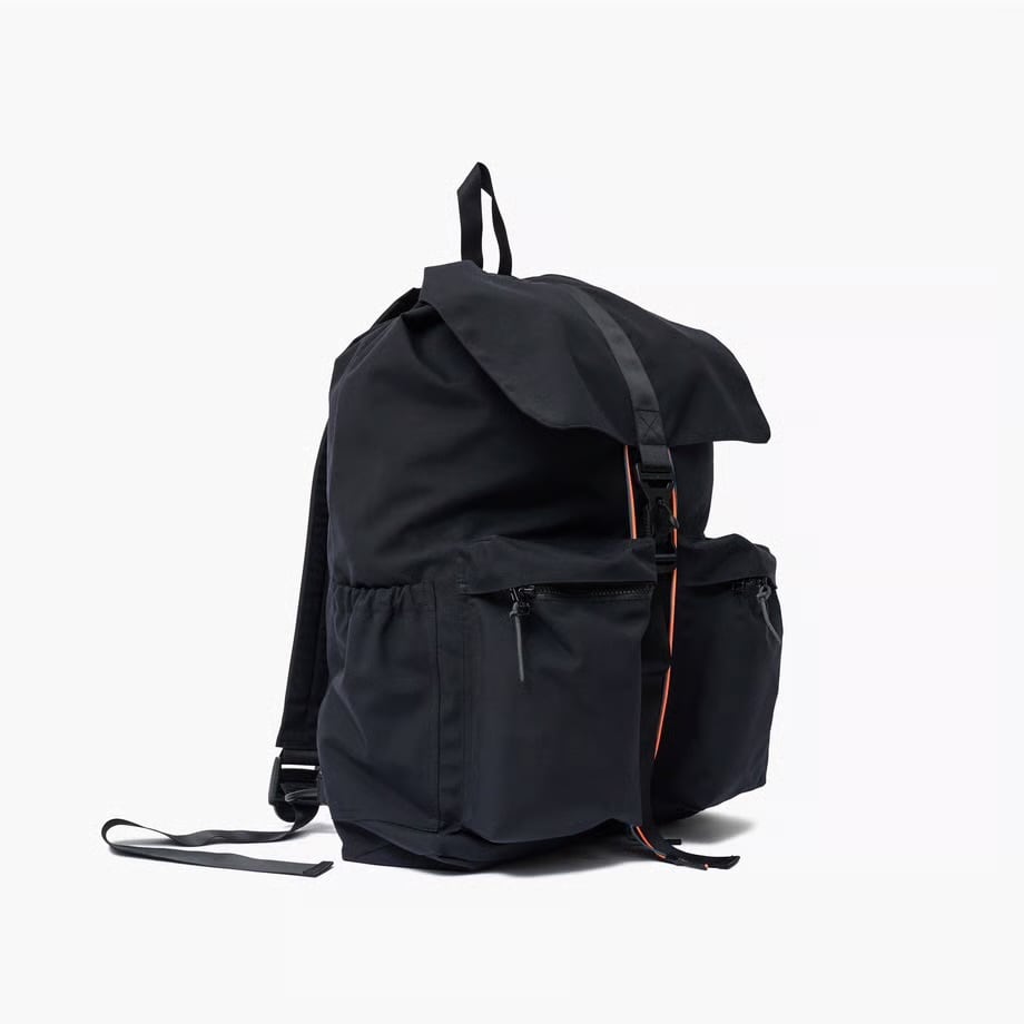 UNTRACE_218 KNAP PACK” | Lapel online store