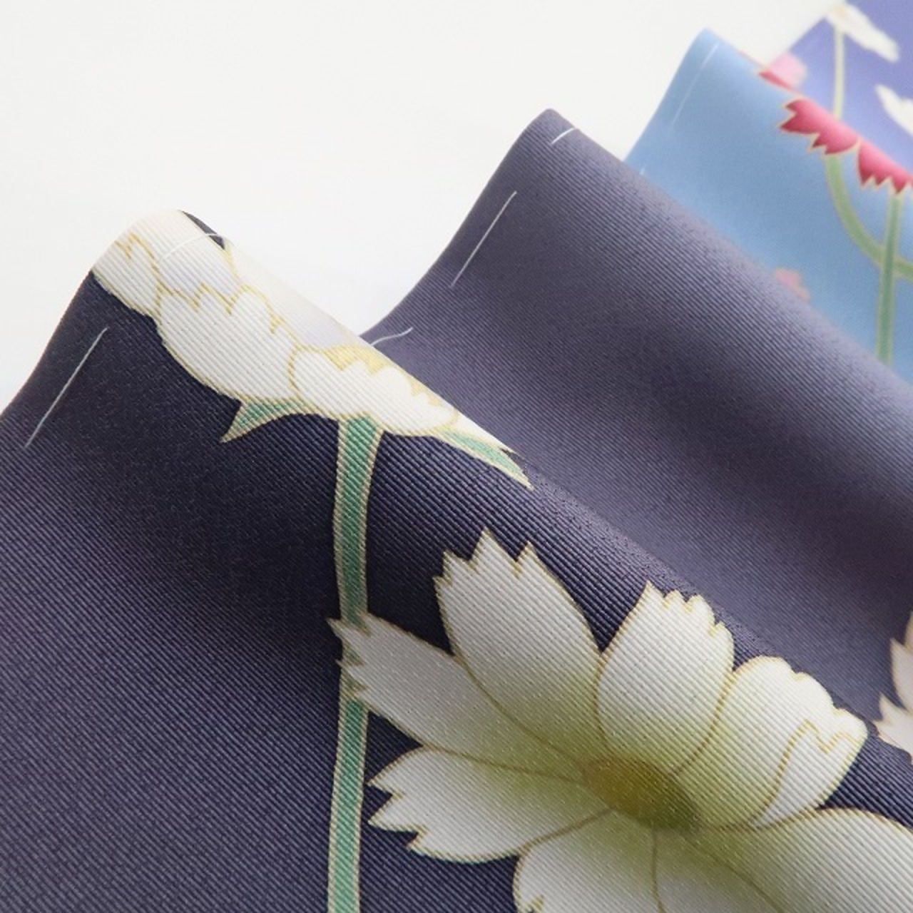 新品 鈴乃屋謹製 手描き友禅 秋桜 コスモス“花の調べに心澄ませば今か 