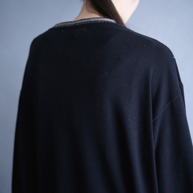 diamond motif and 3d line knit pattern loose sweater