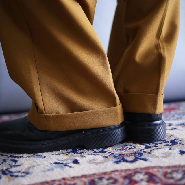 3-tuck tapered silhouette mustard wide slacks