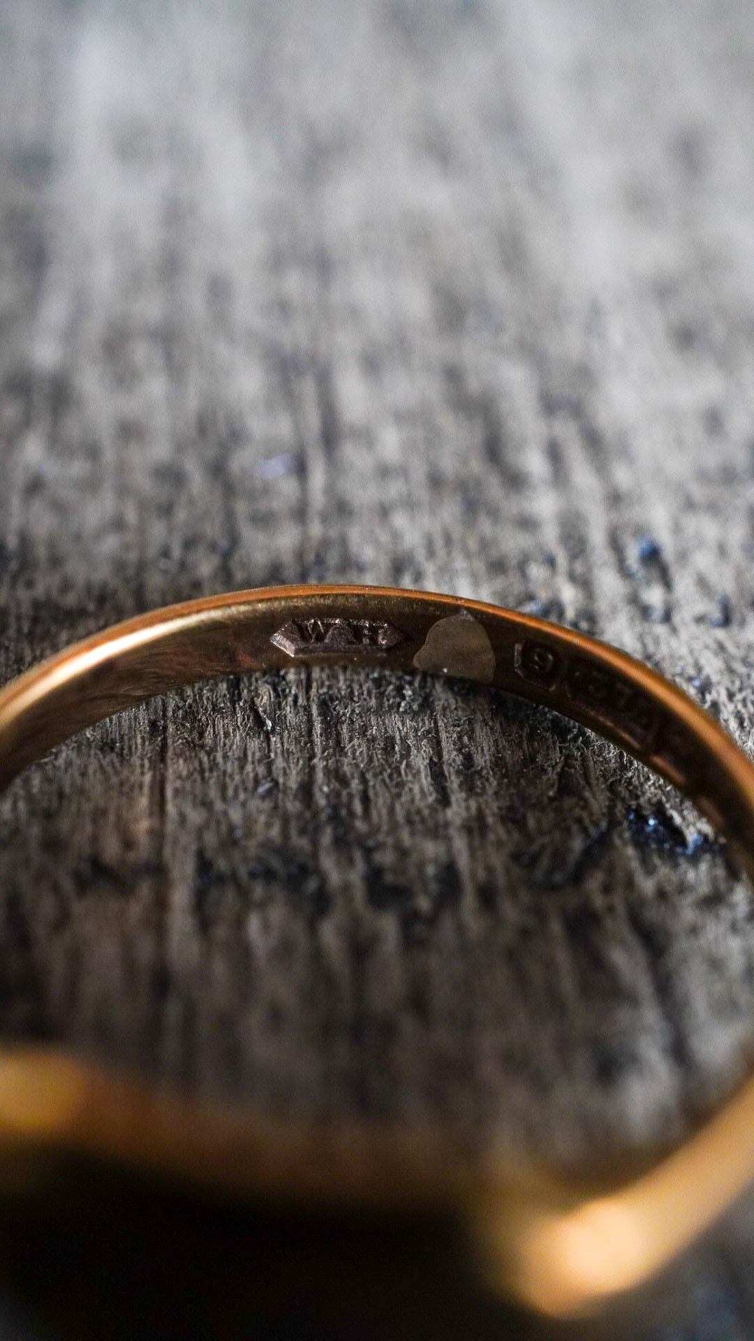 1944】U.K. VINTAGE 9ct イエロー ゴールド オクタゴン 1944】U.K. VINTAGE 9ct イエロー ゴールド オクタゴン