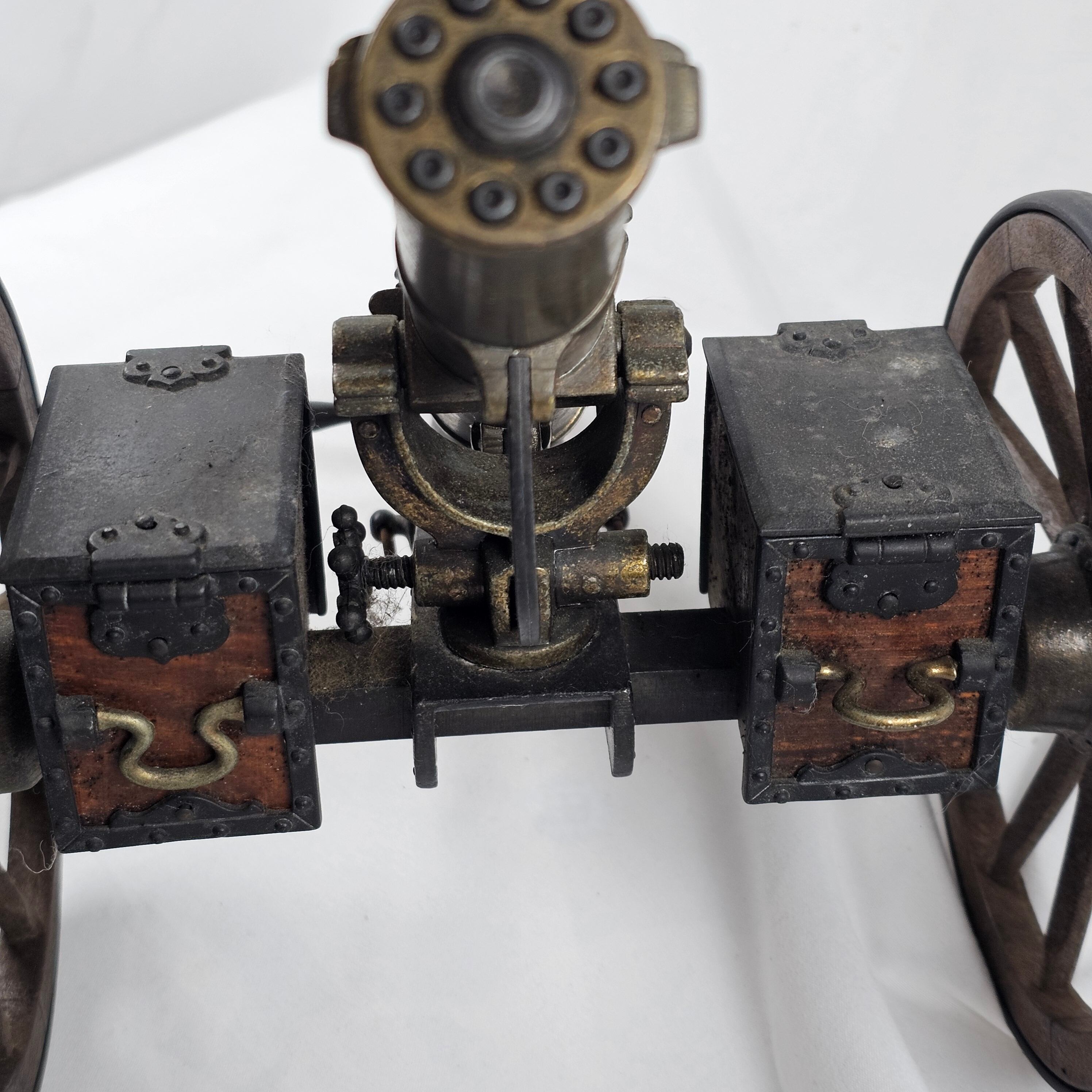 【希少】ガトリング砲 ミニチュア モデル 1883 ギミック可動 ハートフォード 希少】ガトリング砲 ミニチュア モデル 1883 ギミック可動 ハート