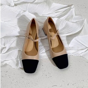 Two tone round pumps
