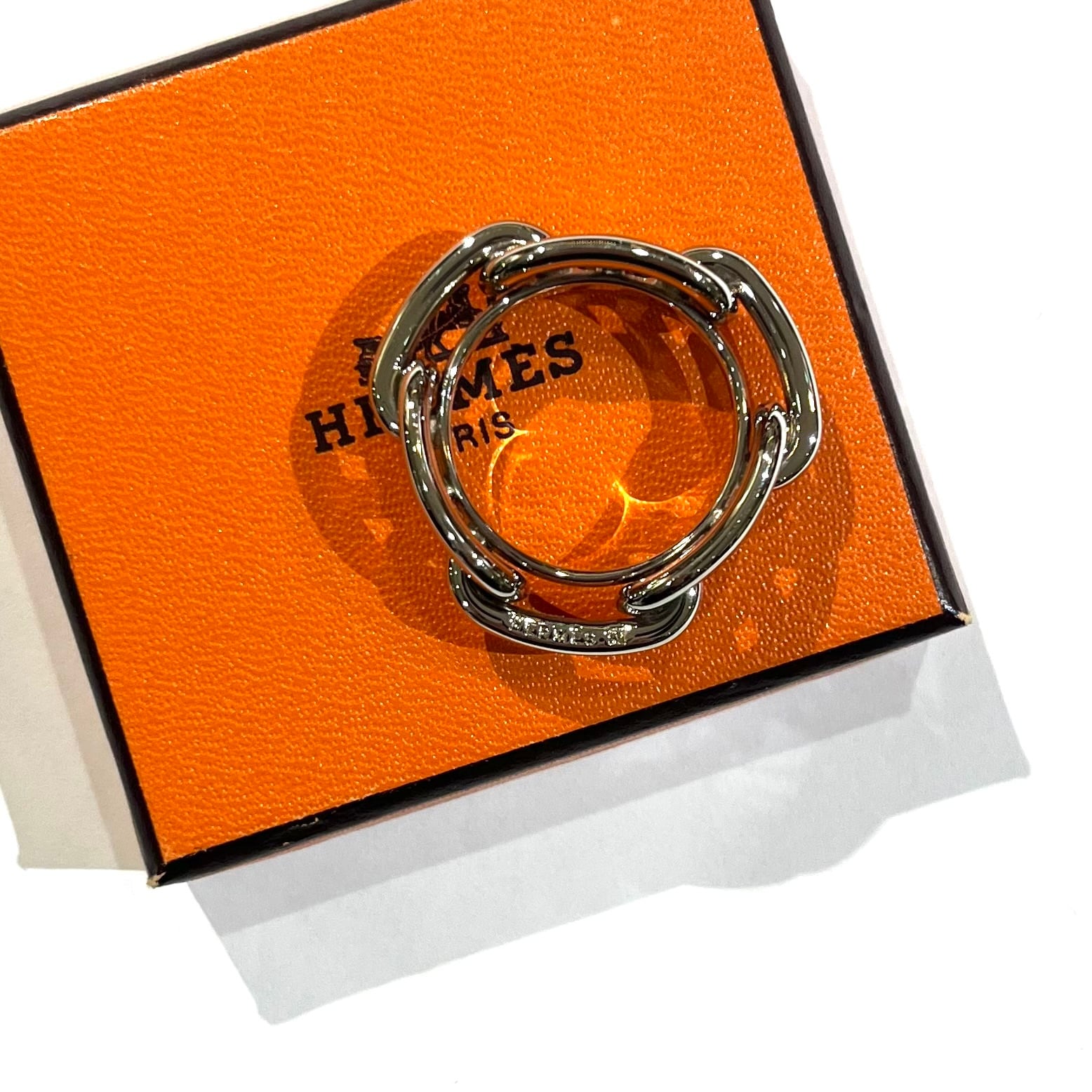 再入荷【HERMES 】HERMES スカーフリングVINTAGE シェーヌダンクル