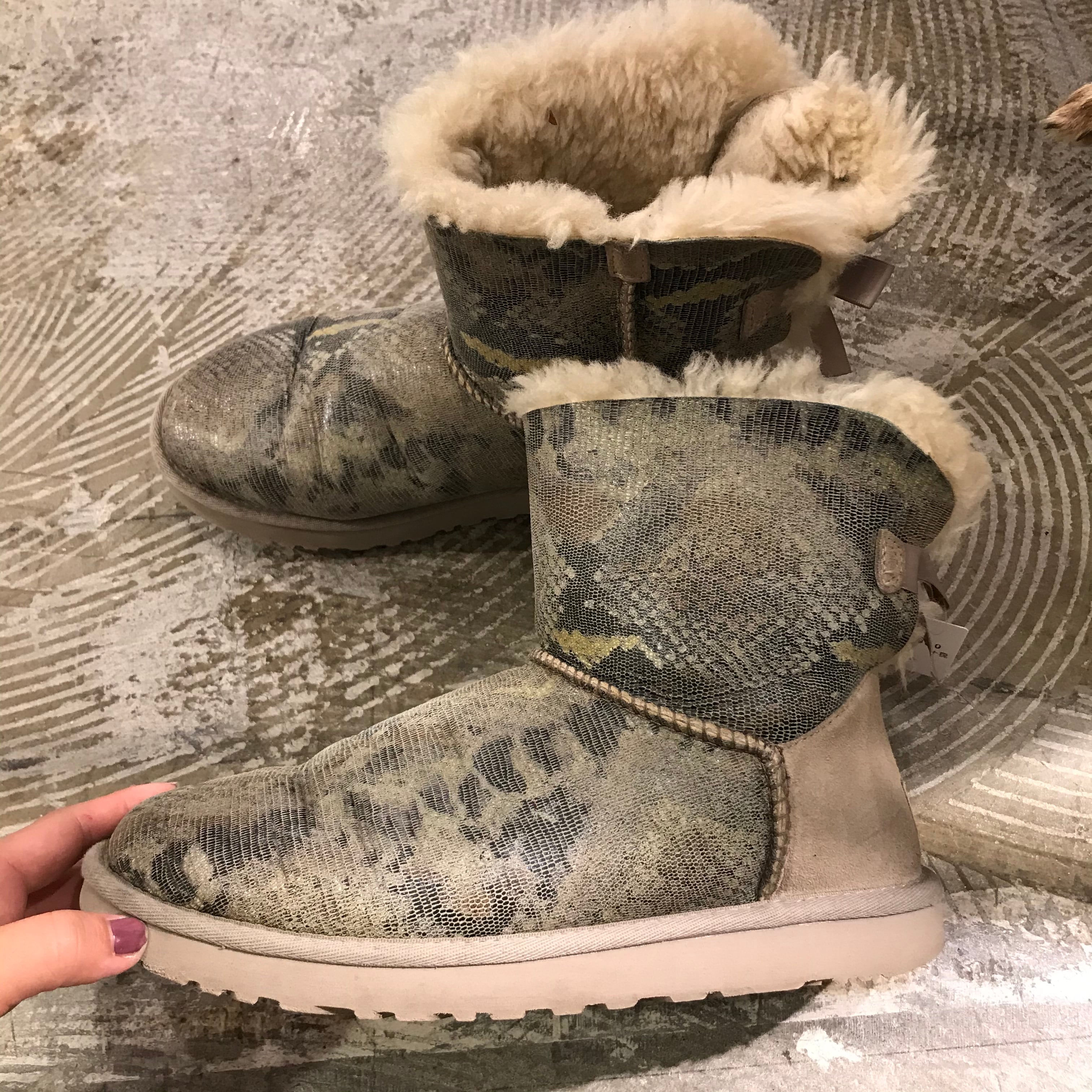 UGG ムートンブーツ パイソン柄