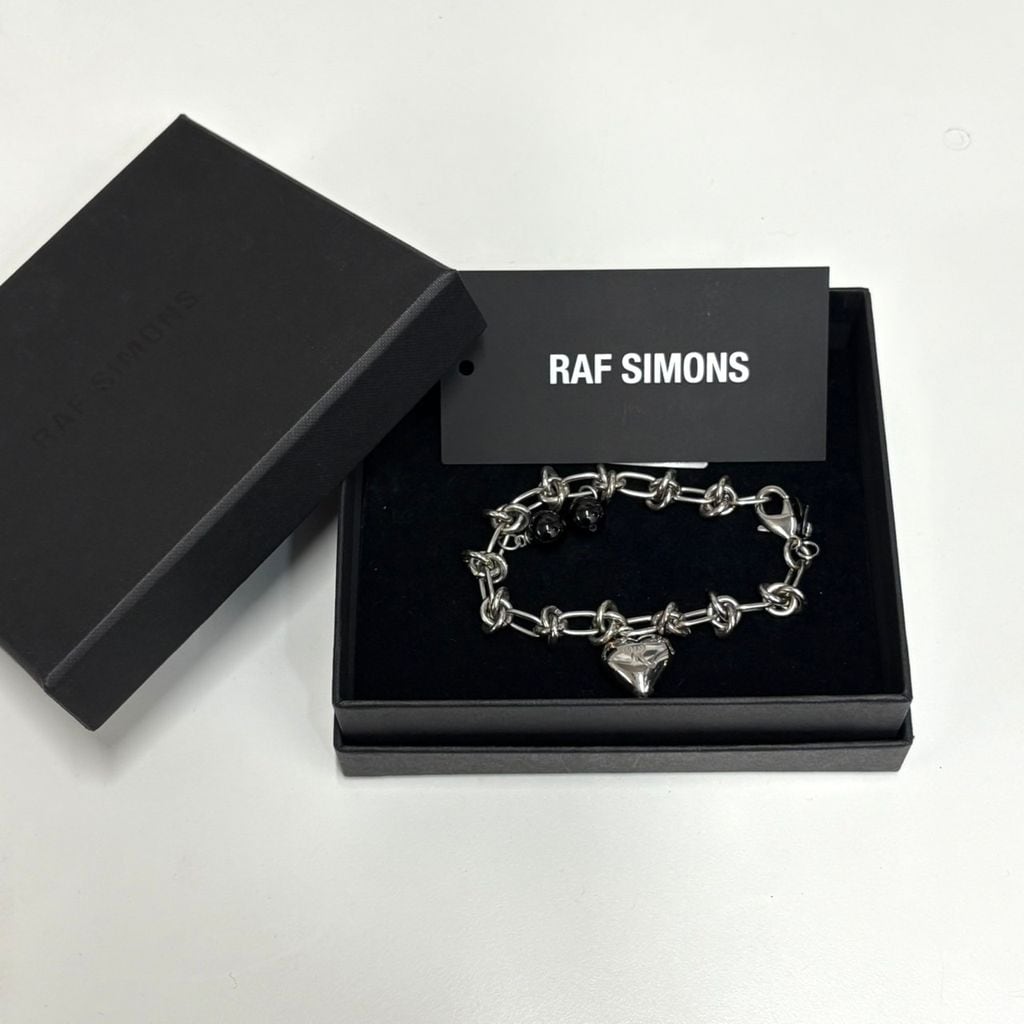 RAF SIMONS | ブランド古着Brooch