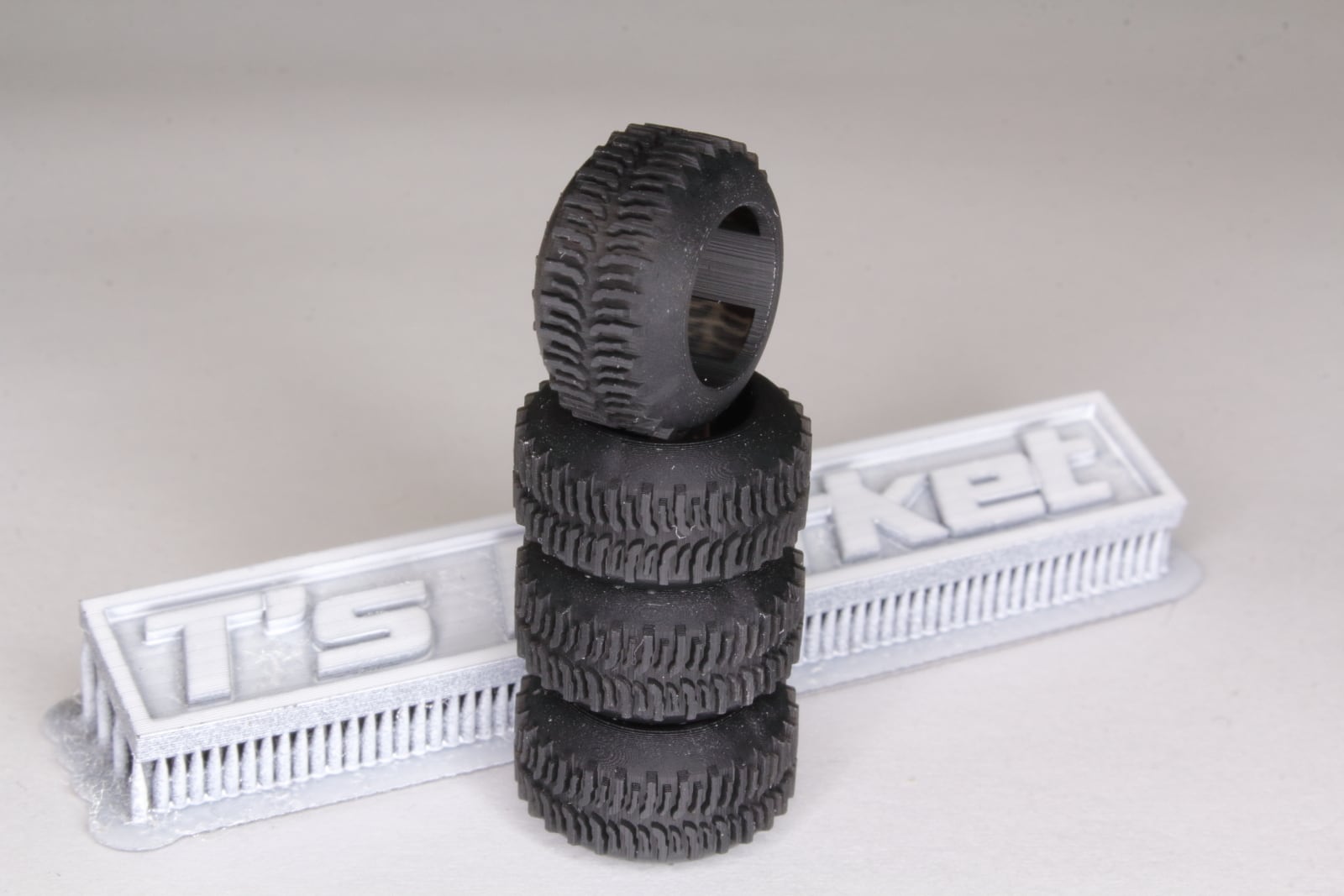 新品未使用　MC64 スカニア　ヨコハマタイヤ　1/64 新品未使用 MC64 スカニア ヨコハマタイヤ 1/64