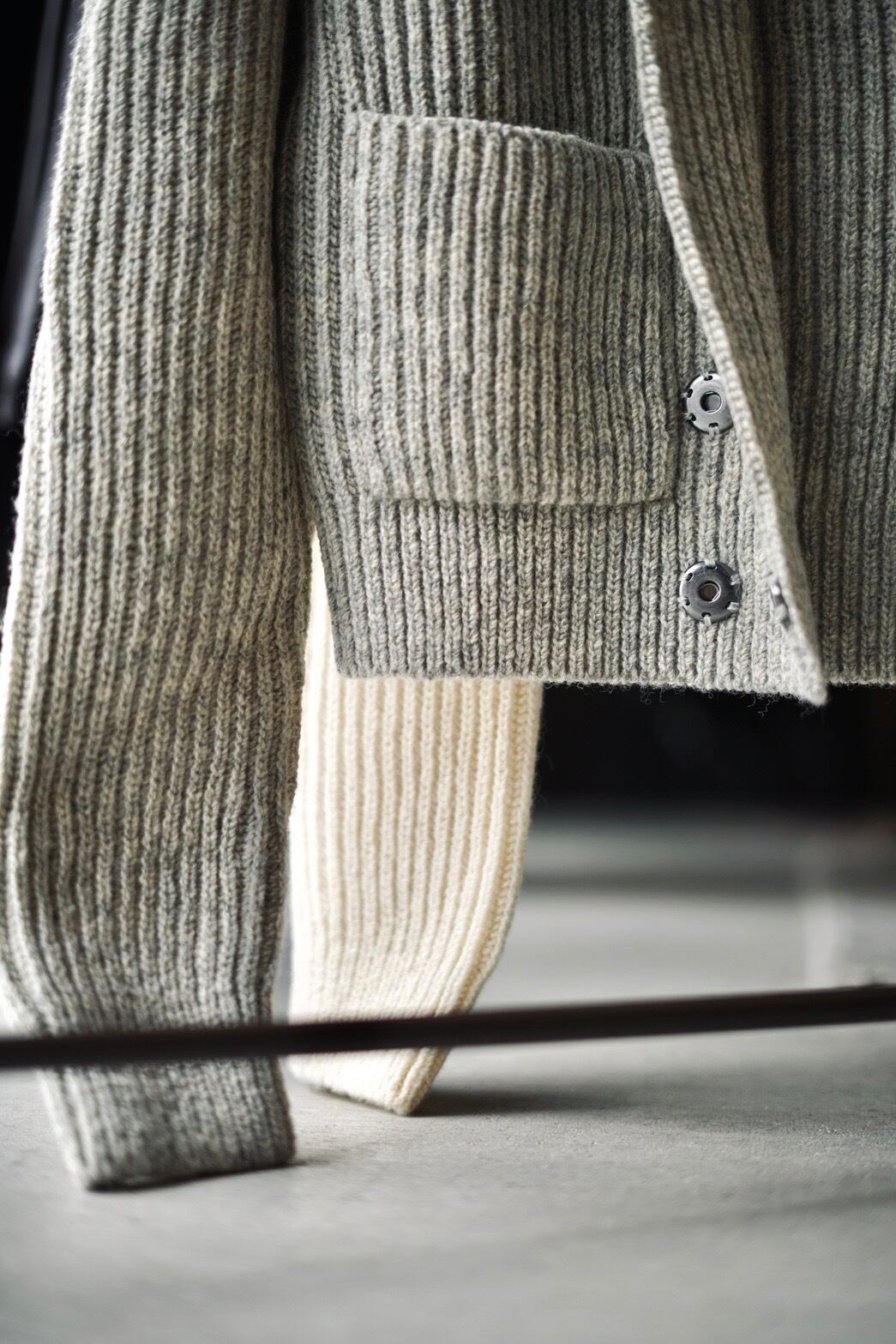 FUMIKA_UCHIDA / SHETLAND RIB STITCH HOODED CARDIGAN ( IVORY , TOP