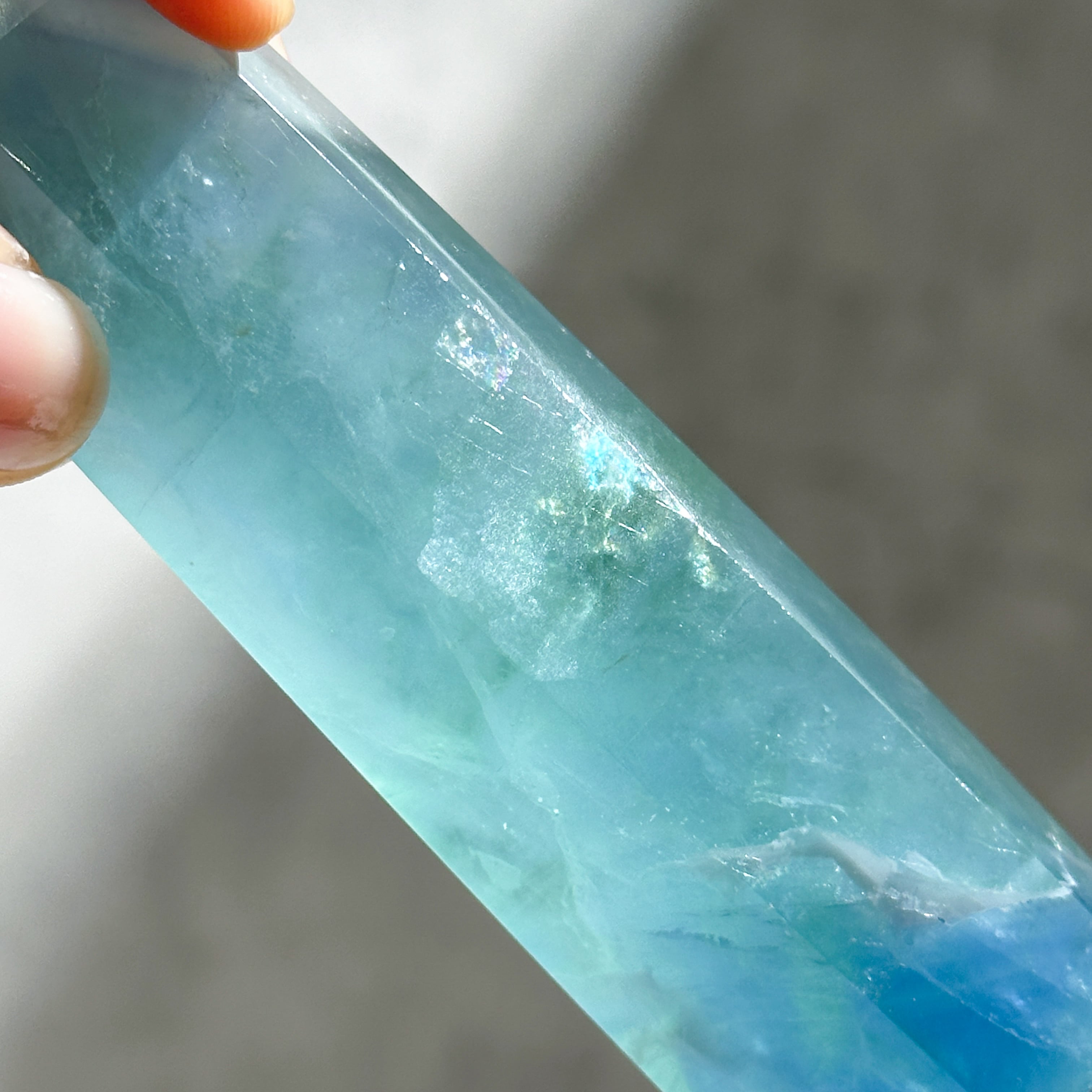 フローライト　タワー（大）　マイカ入り　キラキラ　虹入り フローライト タワー（大） マイカ入り キラキラ 虹入り フロー