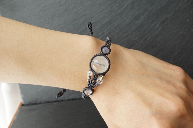 マニカラン産ヒマラヤ水晶のマクラメブレスレット【紐色チェンジ可】