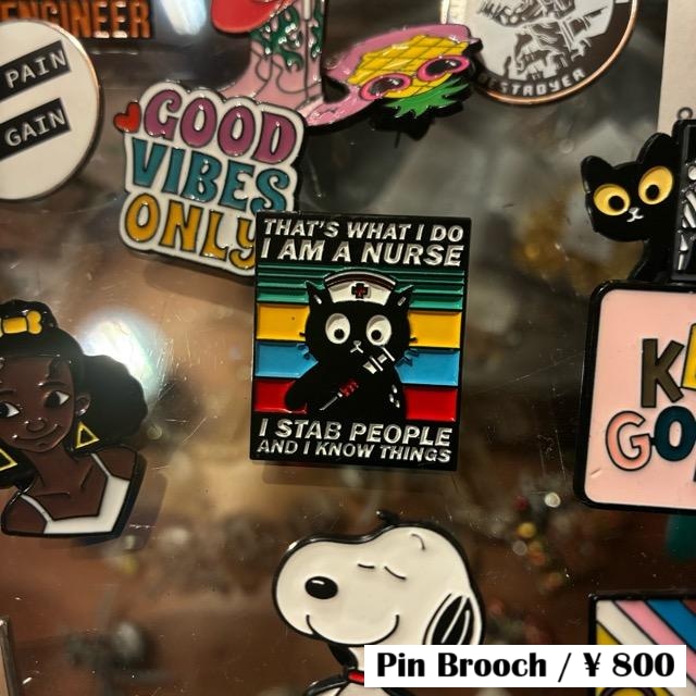 TOPANGA Jewelry  Pin Brooch THAT'S WHAT I DO I AM A NURSE I STAB PEOPLE AND I KNOW THINGS TOPANGA Jewelry  Pin Brooch THAT'S WHAT I DO I AM A NURSE I STAB PEOPLE AND I KNOW THINGS