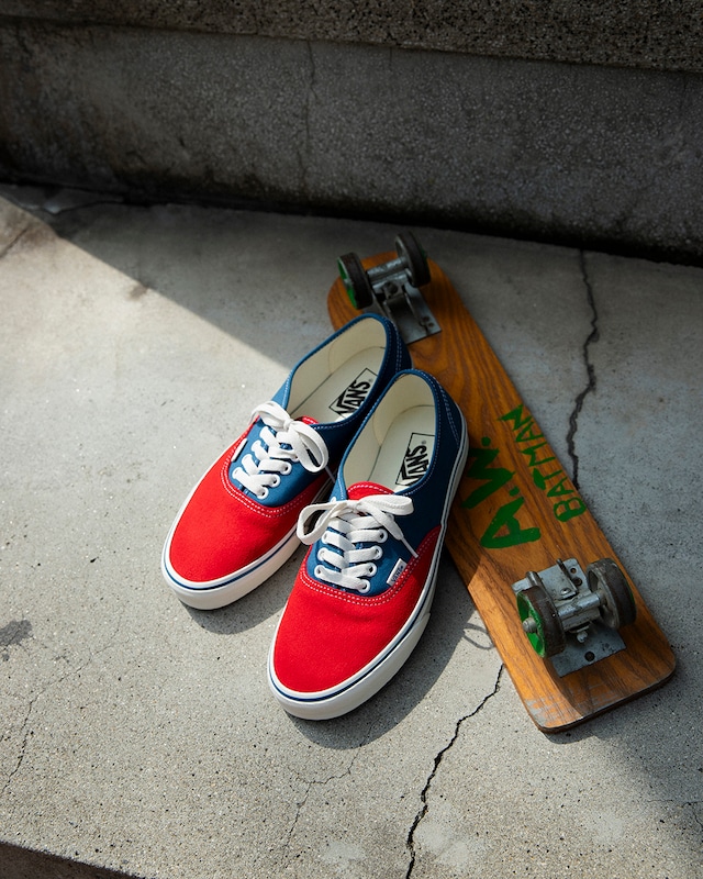 VANS / AUTHENTIC