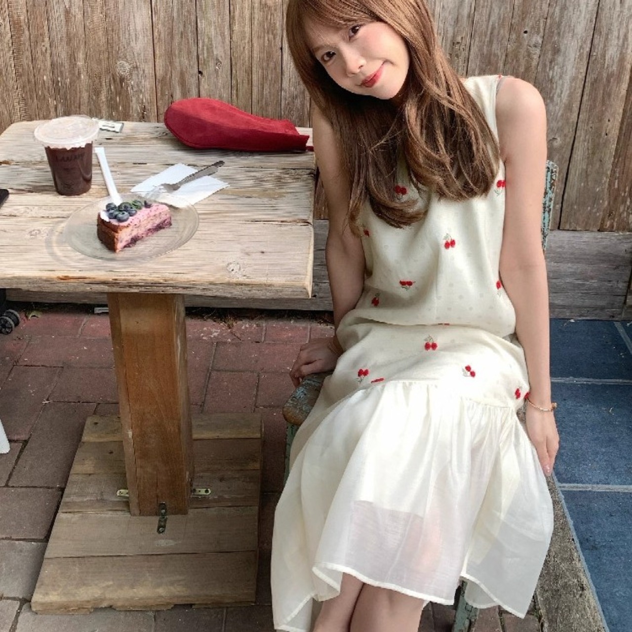 さくらんぼフレアワンピース