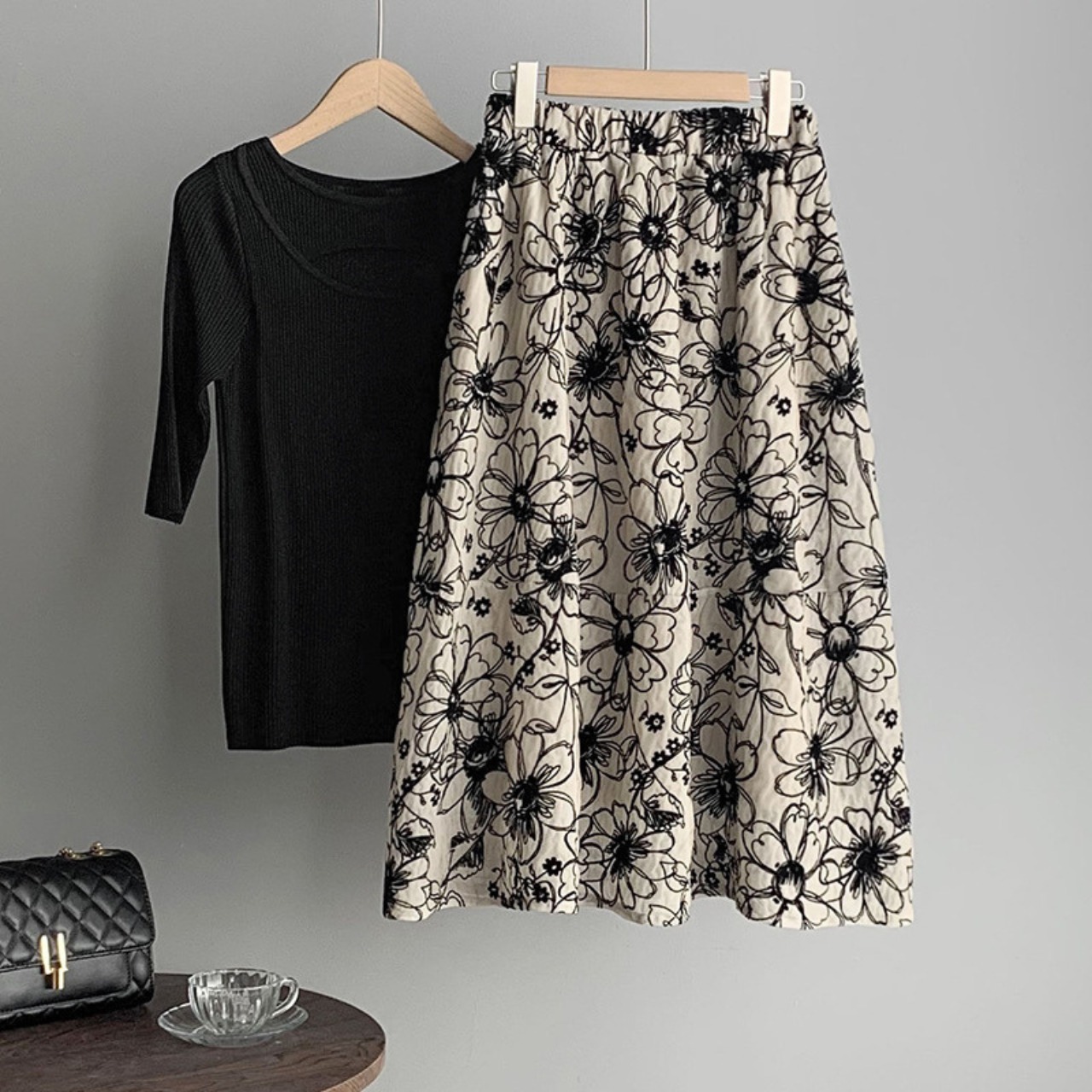 モノトーン 花柄ロングスカート 10011