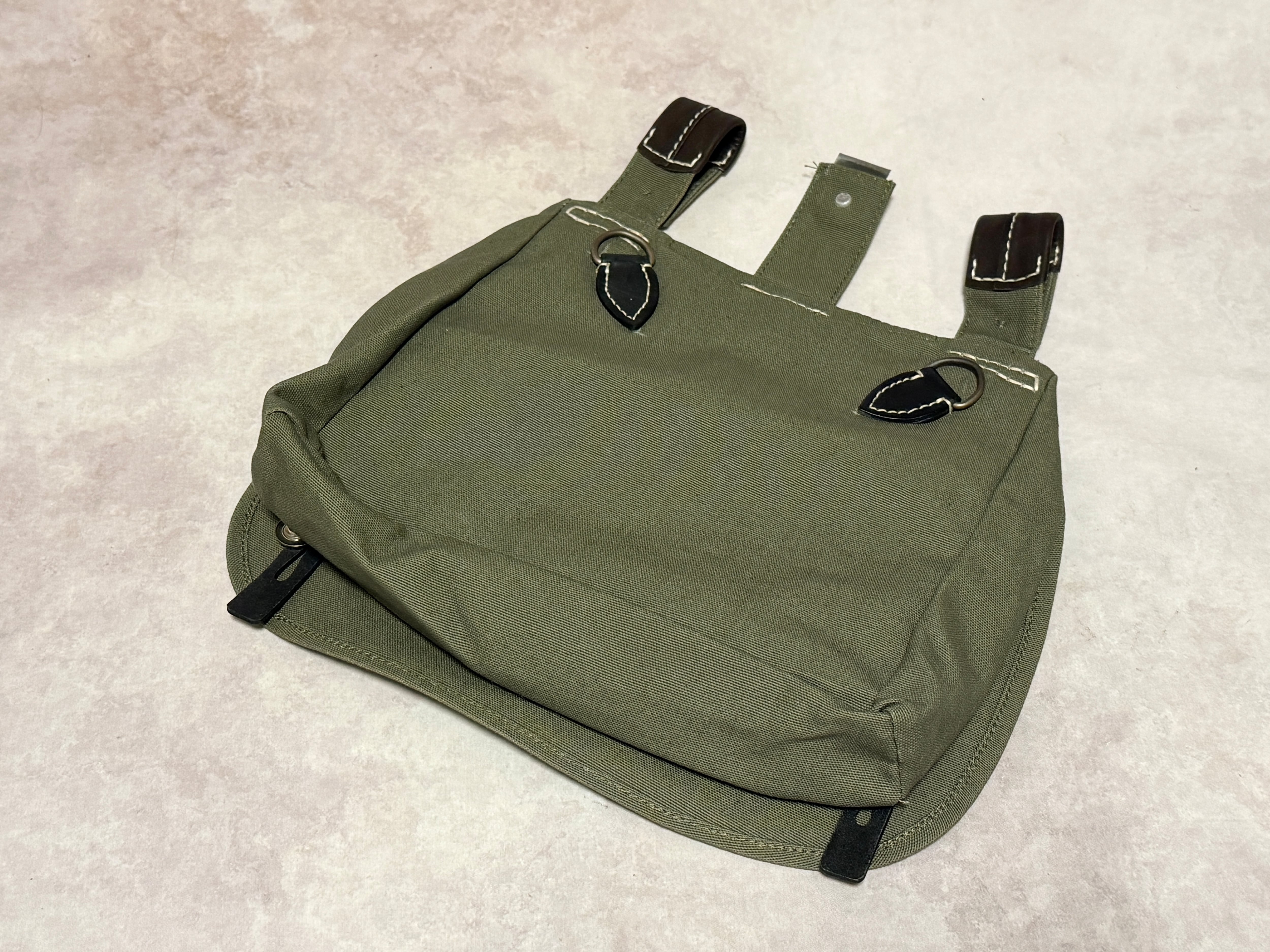 WWII ドイツ軍 M31雑嚢（初期型・ブラックレザー） | アイヘンバウム