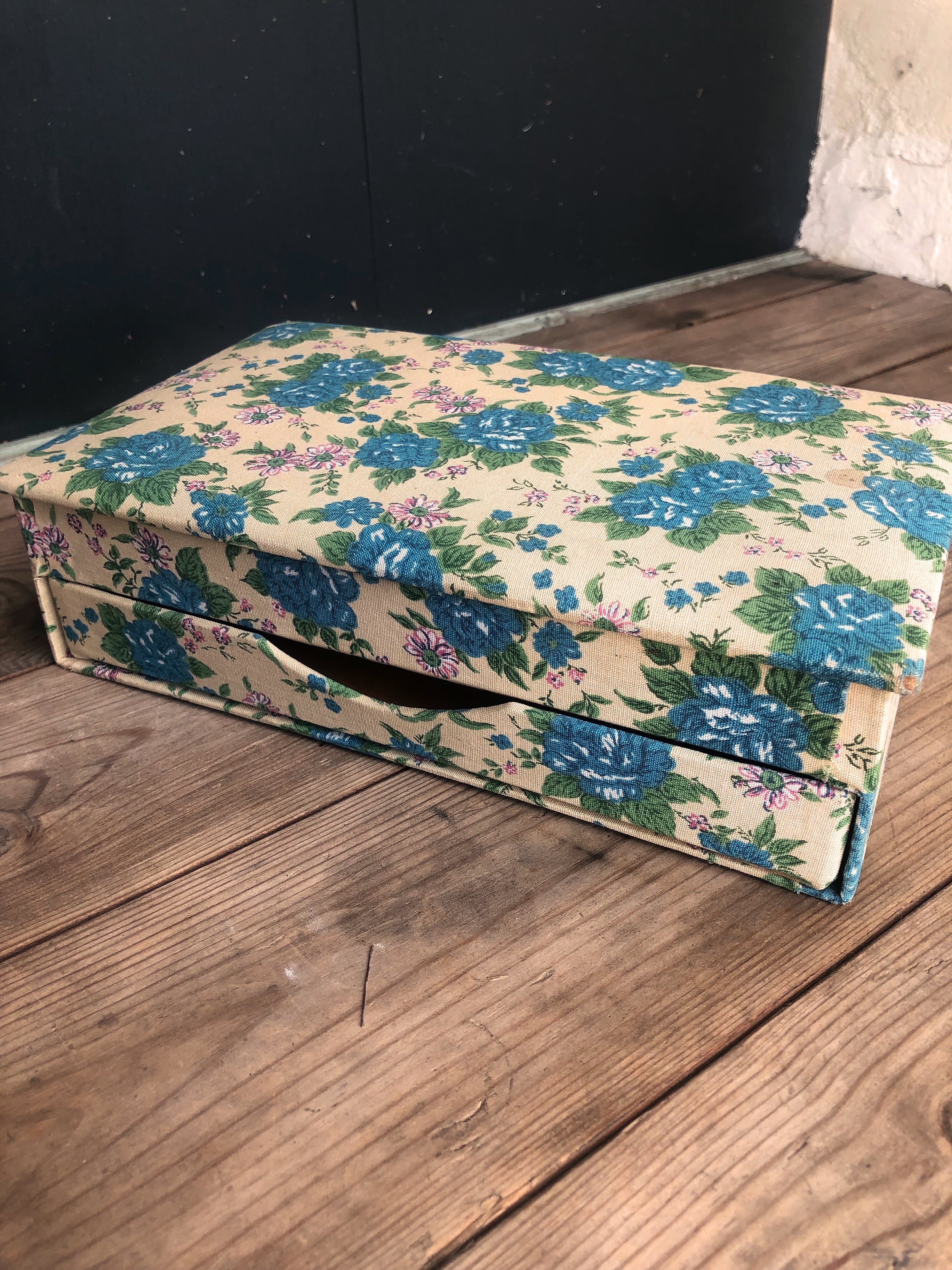 ブルー 花柄 カルトナージュ 引き出し付き | Brocante de La Cocotte
