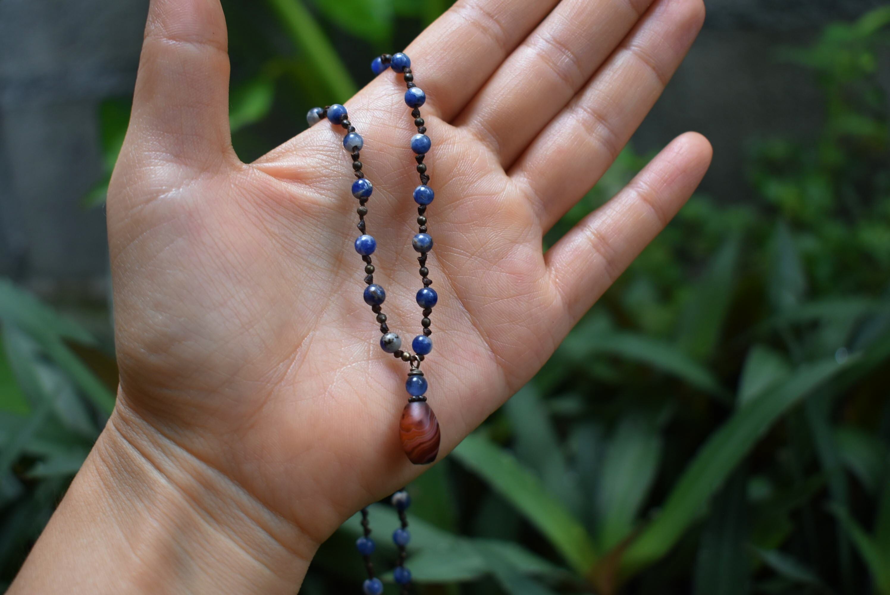 地と蒼の混合★ソーダライト★レッドアゲート ビーズネックレスbn020