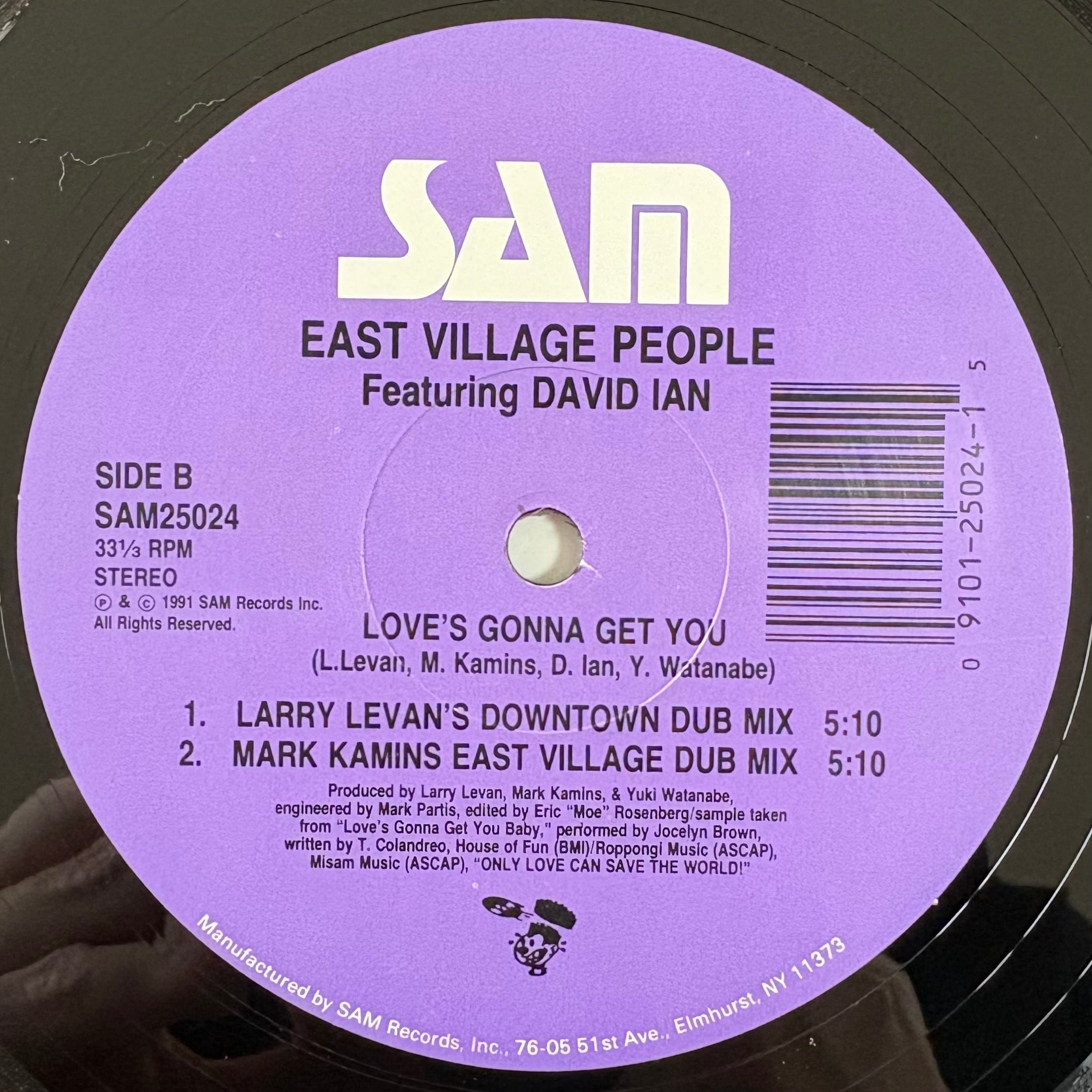 EAST VILLAGE PEOPLE FEATURING DAVID IAN / LOVE'S GONNA GET YOU(12