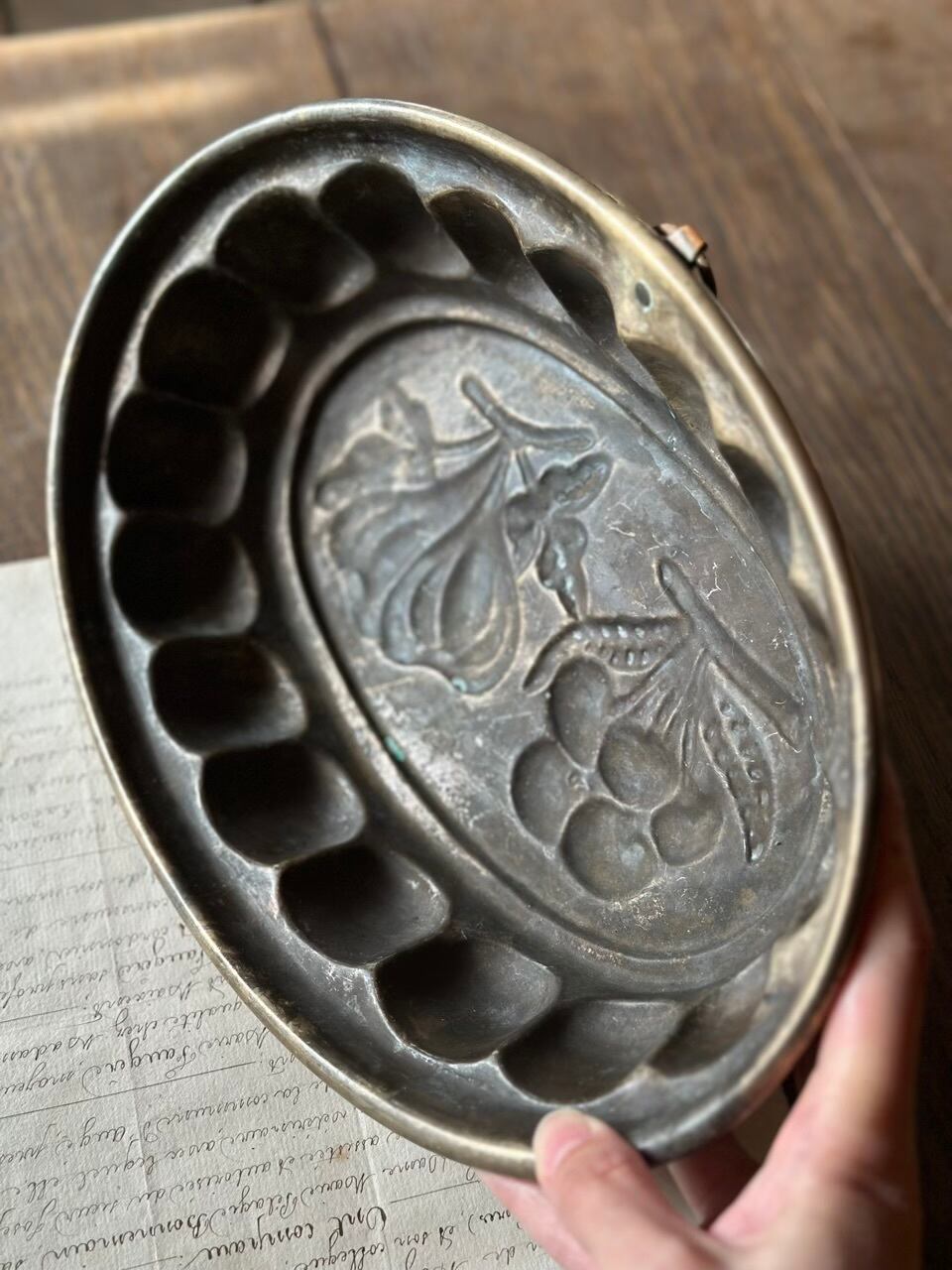 銅製 お菓子型 コッパーモールド ガーリックとチェリー | Brocante de