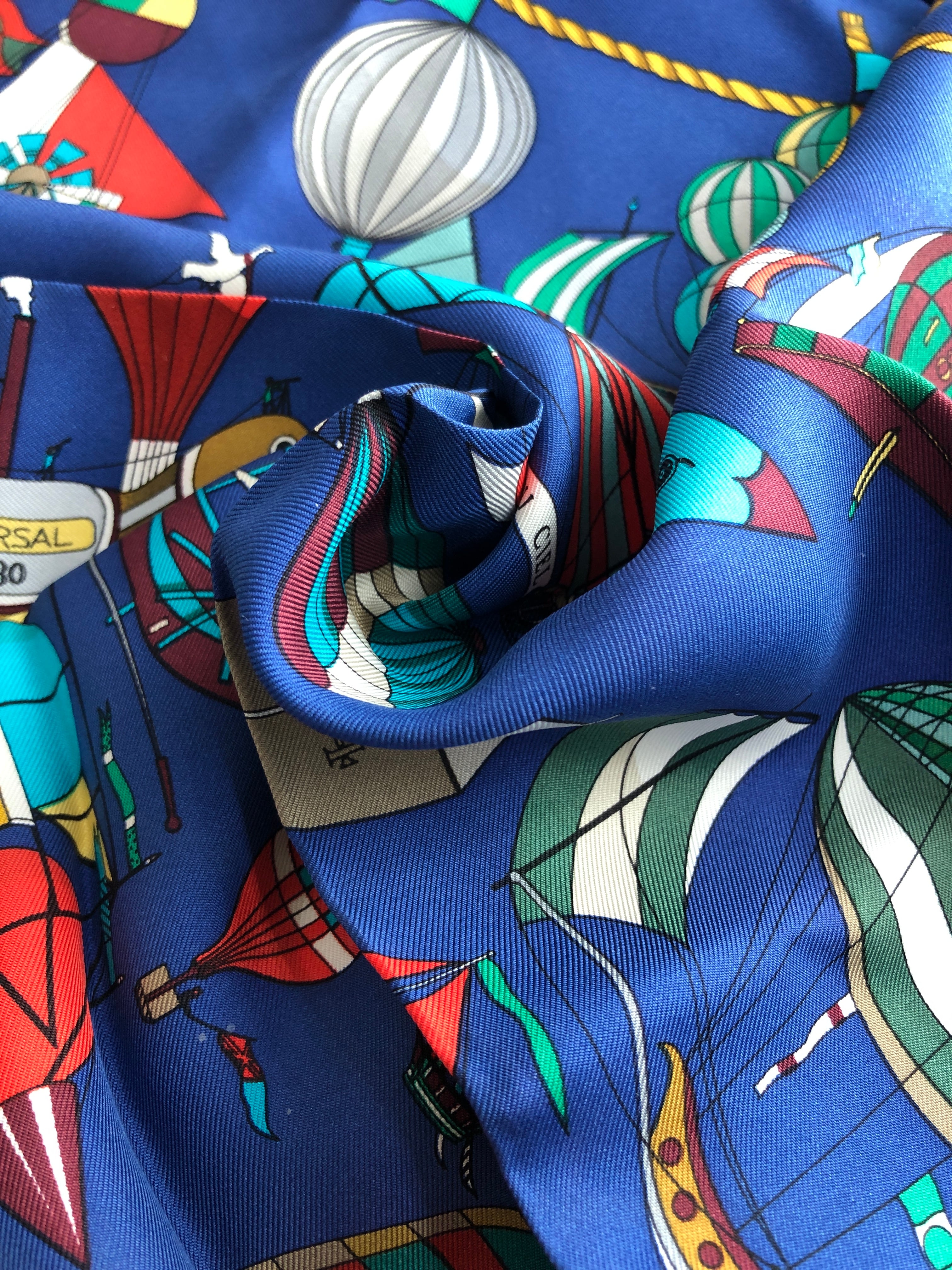 HERMES エルメス スカーフ ブルー balloon motif シルク LES FOLIES DU