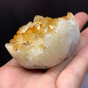 3.シトリンクラスター・ハリネズミ