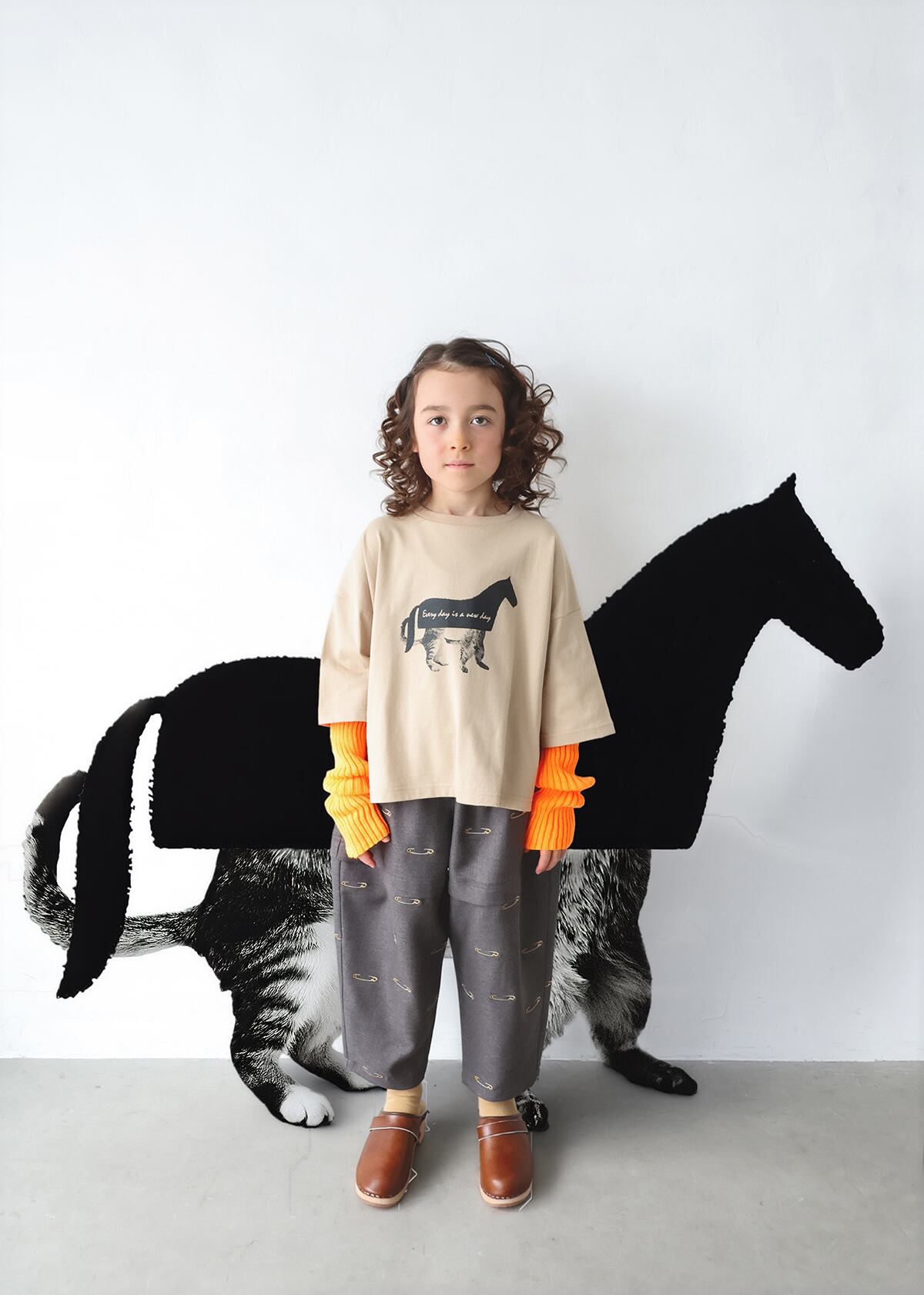 【26AW】michirico(ミチリコ)Hidden Cat T ベージュ(M)長袖Tシャツ 馬