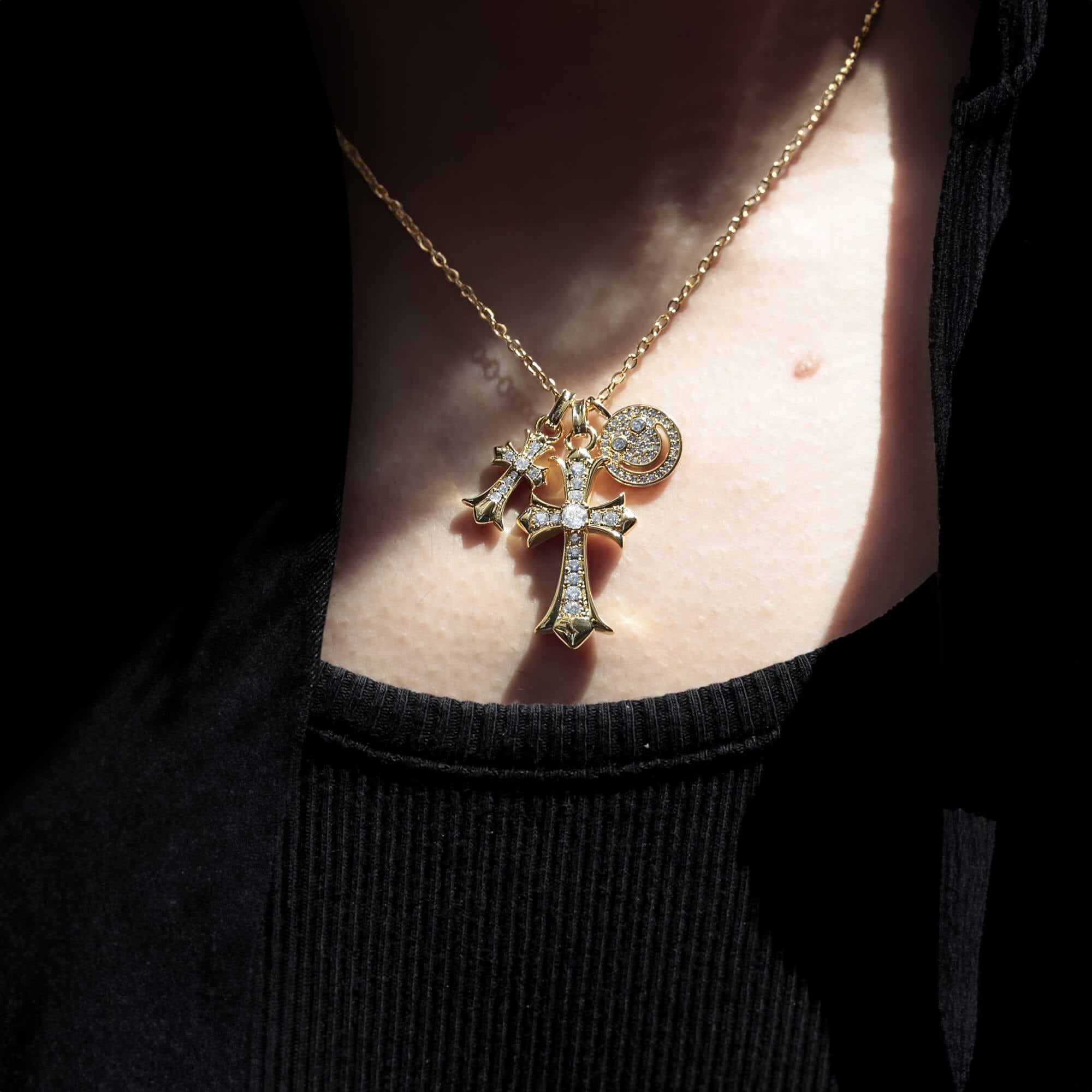 LUXURY CROSS SERIES- smile&double cross necklace VN7-32 | VERIELA