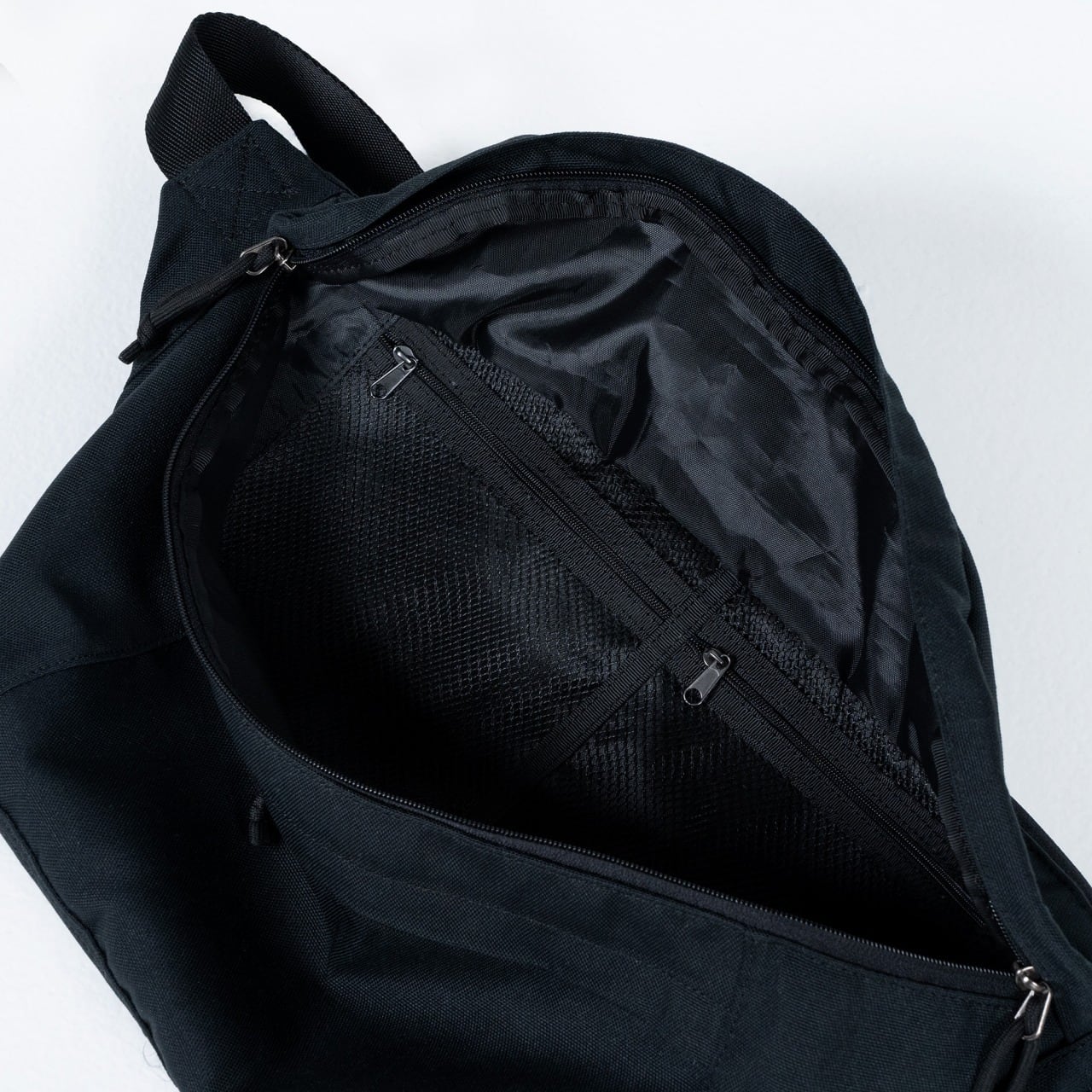 GAVIAL ボディバッグ ブラック GAVIAL : body bag | Gusset