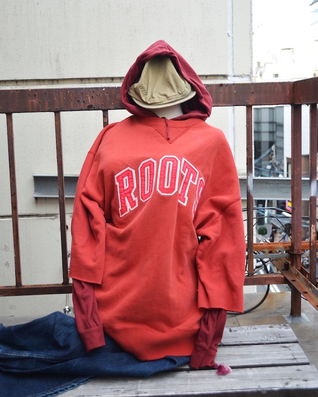 1990-00's "Roots" sweatshirt