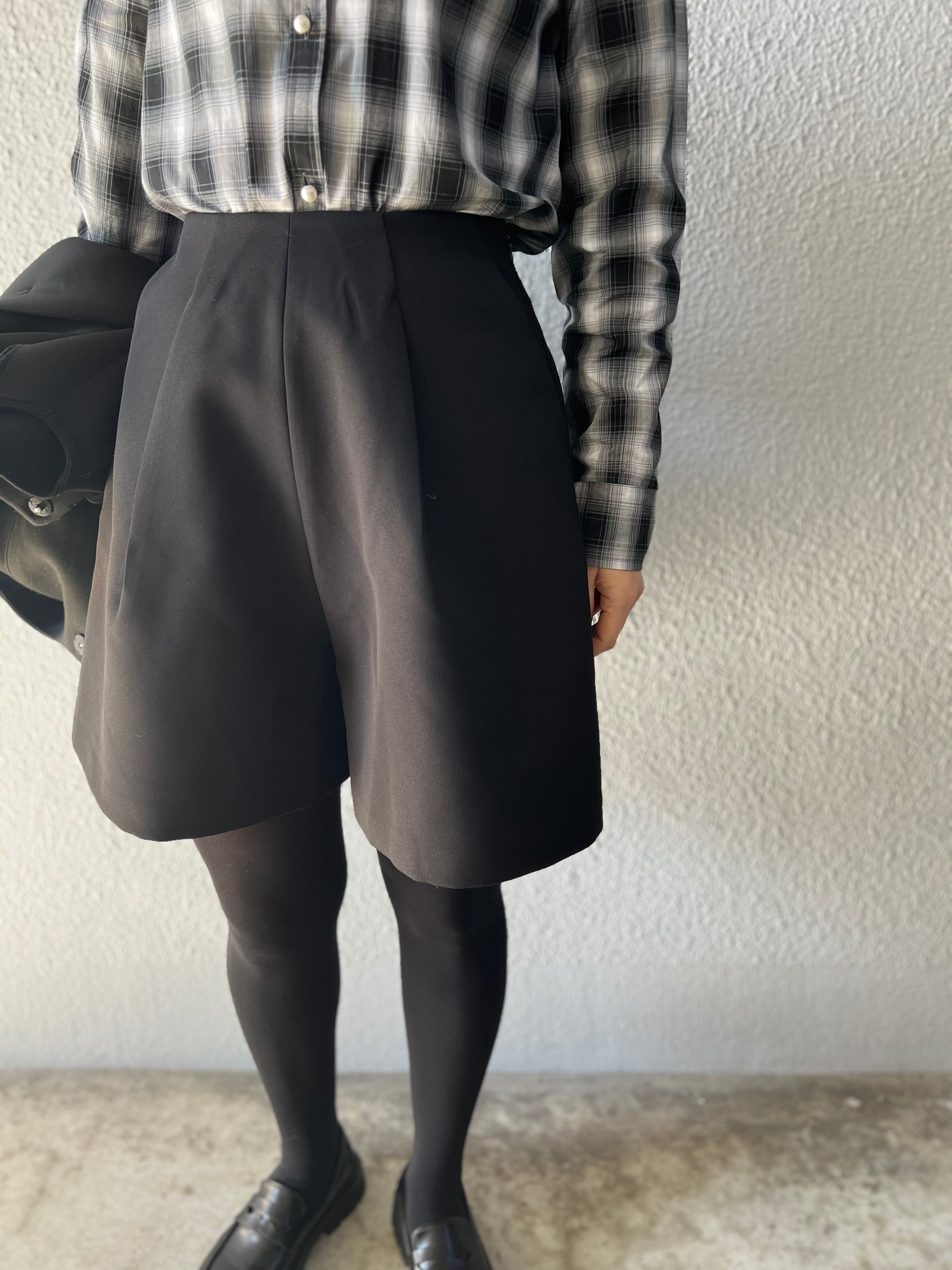 【anana】ハイウエストタックショートパンツ a99-032