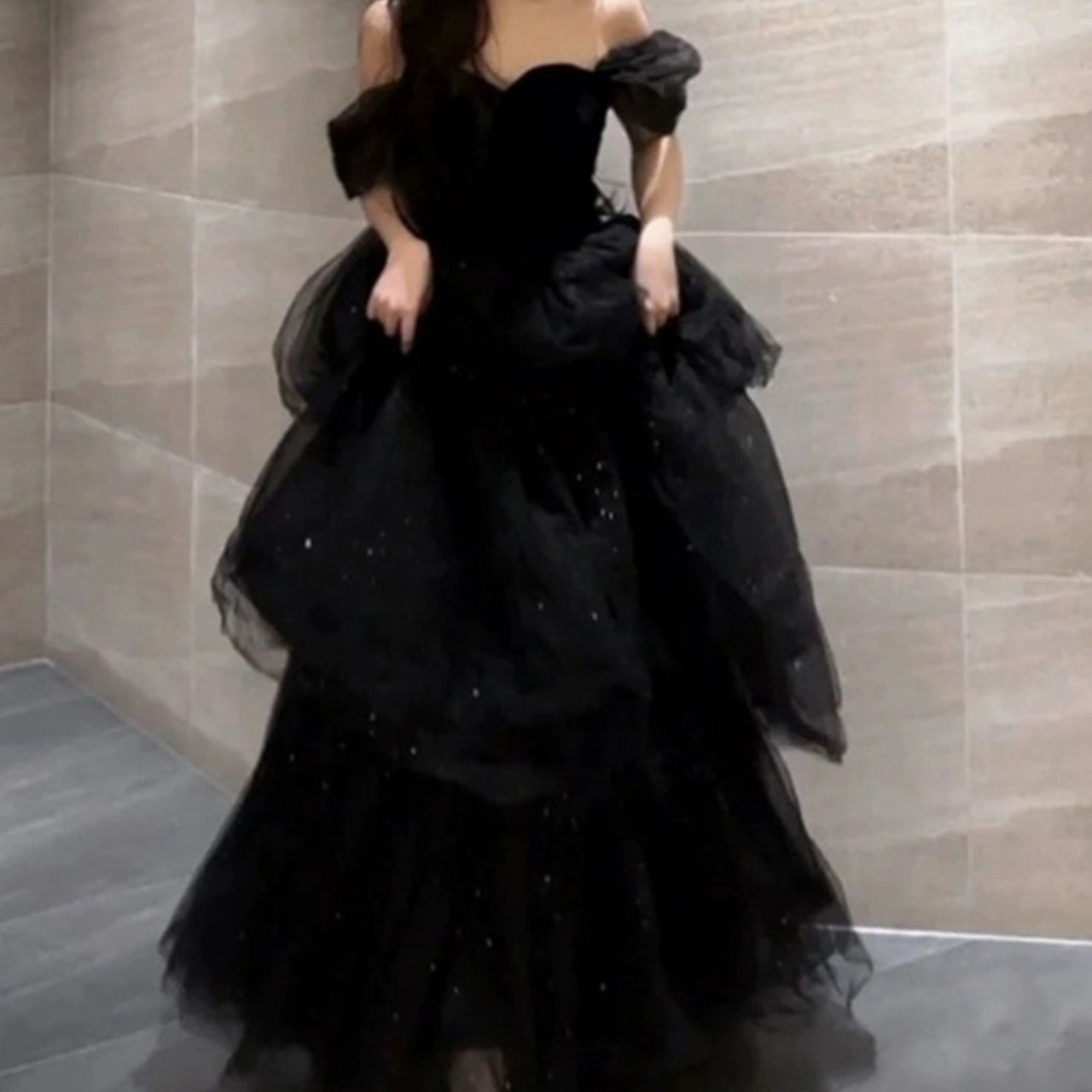 黒 ウェディングドレス 花嫁 結婚式 前撮り 2次会 後撮り