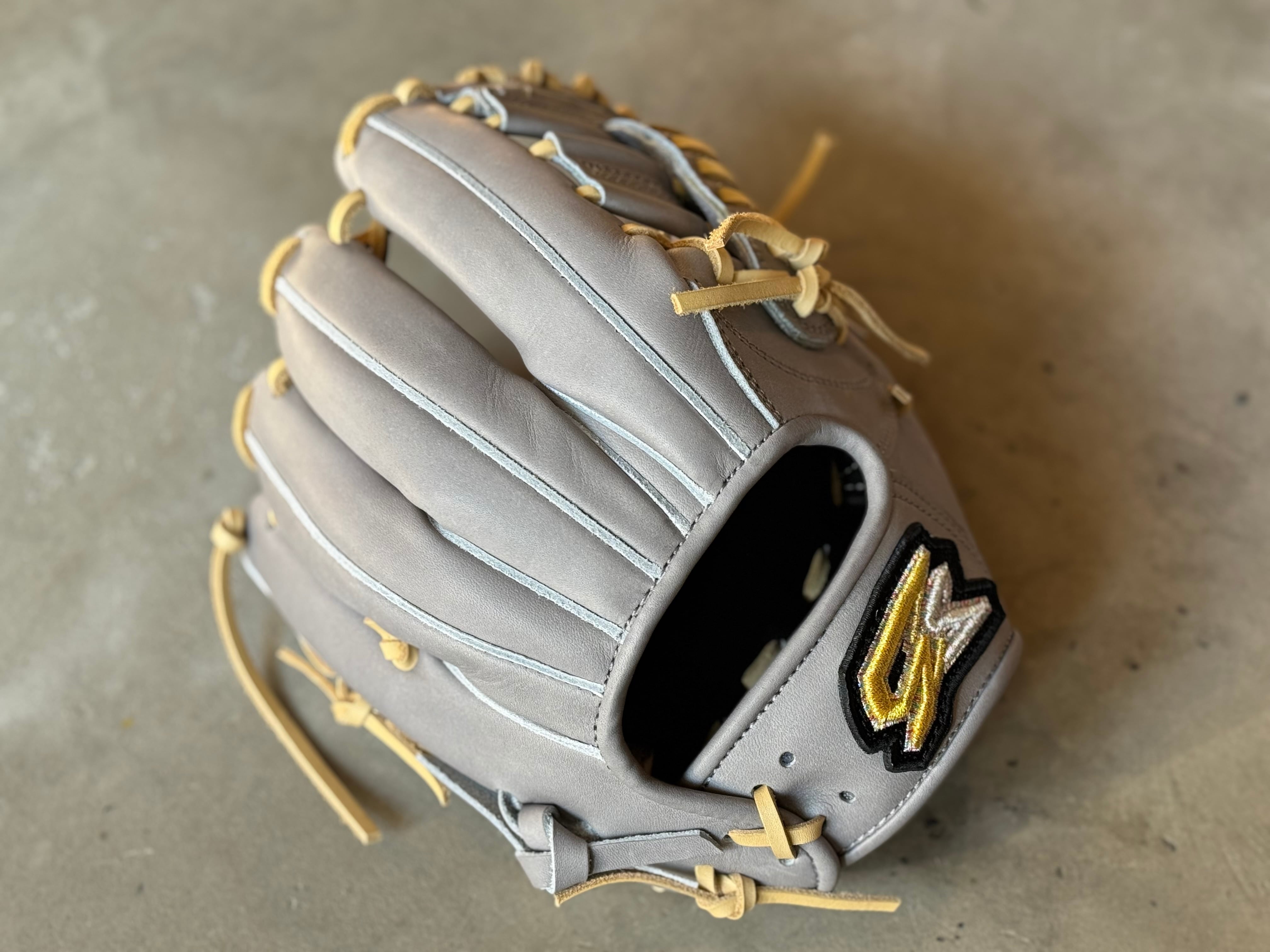 最速販売］全国30個限定モデル【GS】軟式用グローブ 鬼サード型(サード