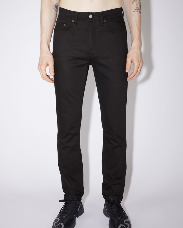【ACNE STUDIOS】 スリムテーパードジーンズ(RIVER STAY BLACK)